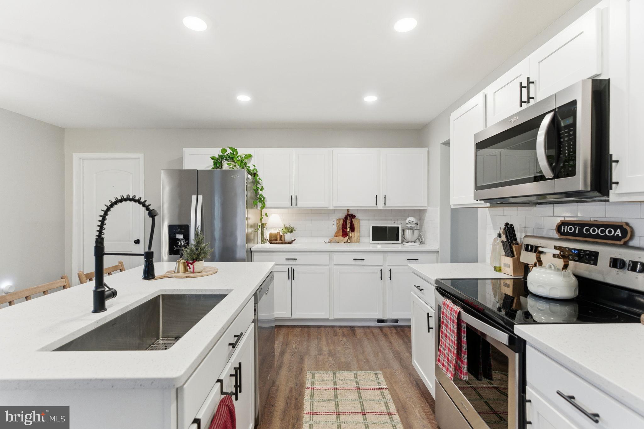 PEBBLE RIDGE - Residential