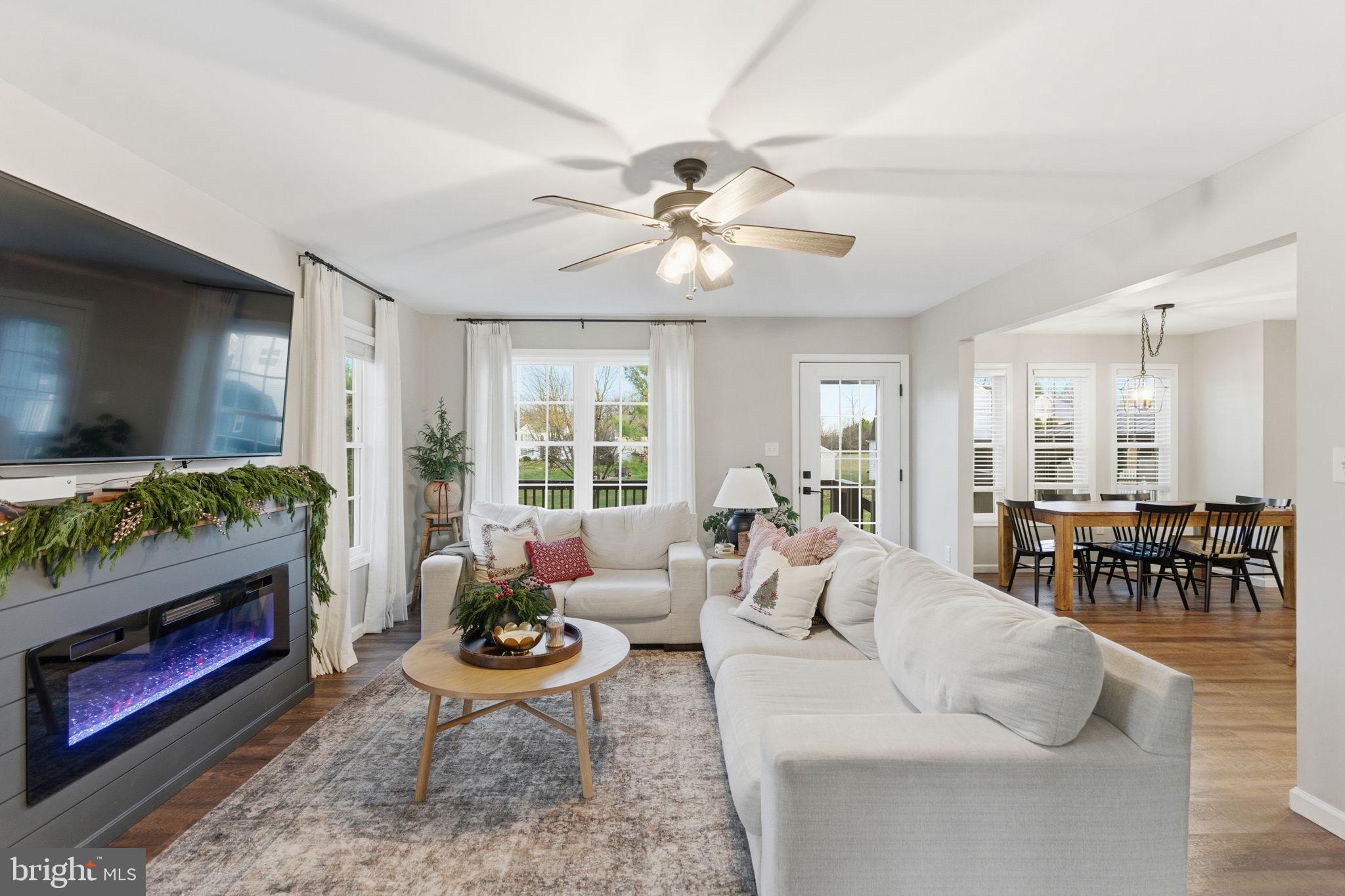 PEBBLE RIDGE - Residential