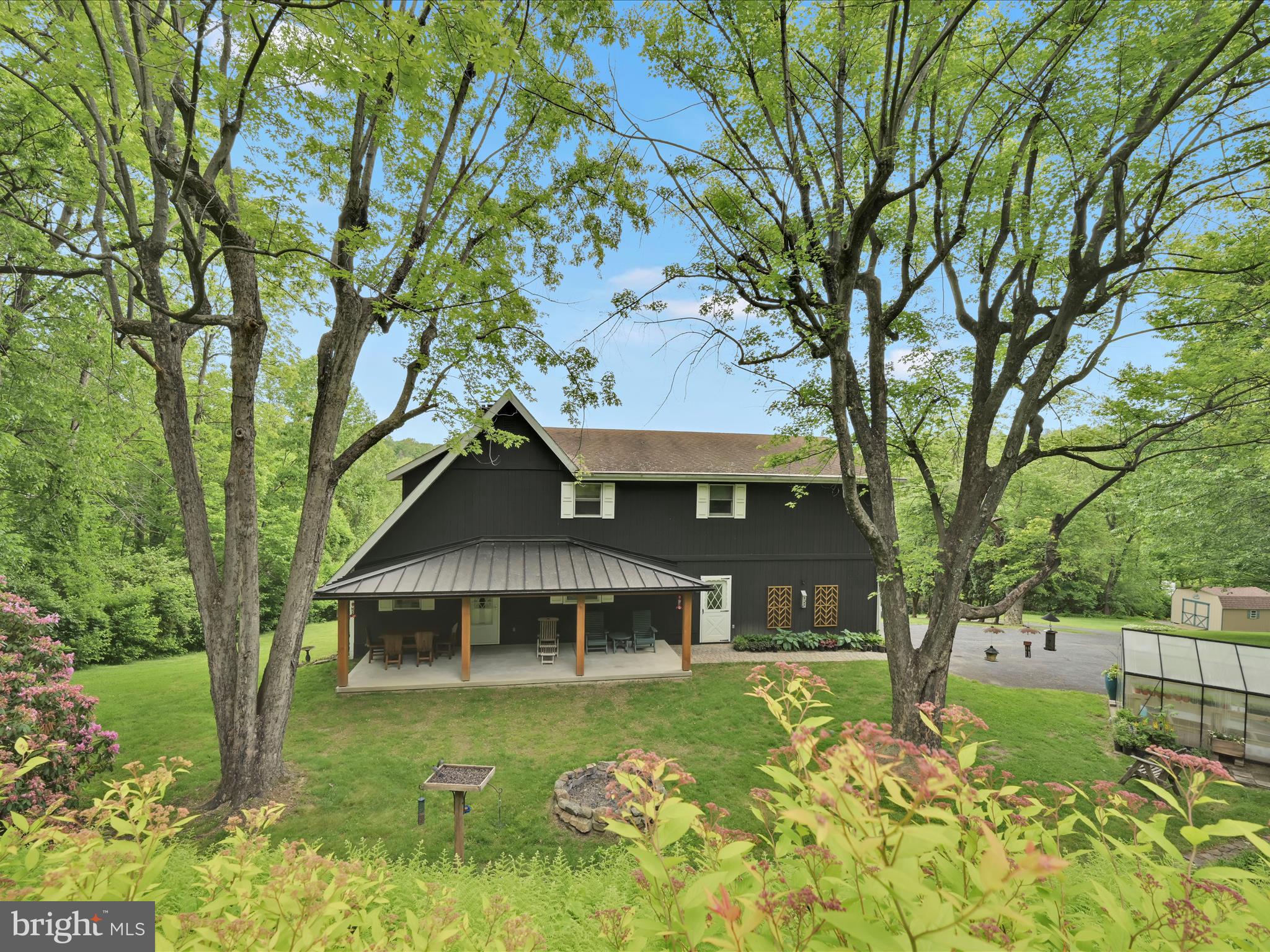 82 S MOUNTAIN ROAD