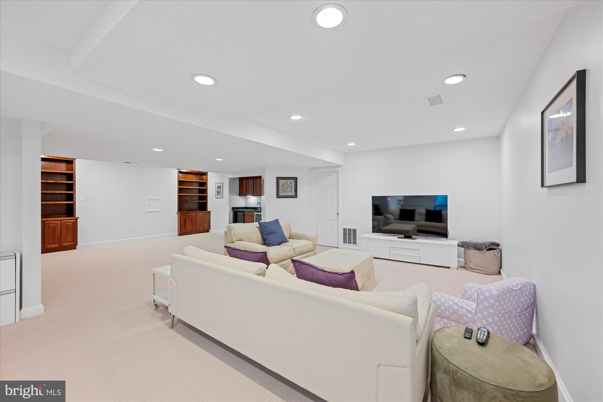 KENWOOD PARK - Residential