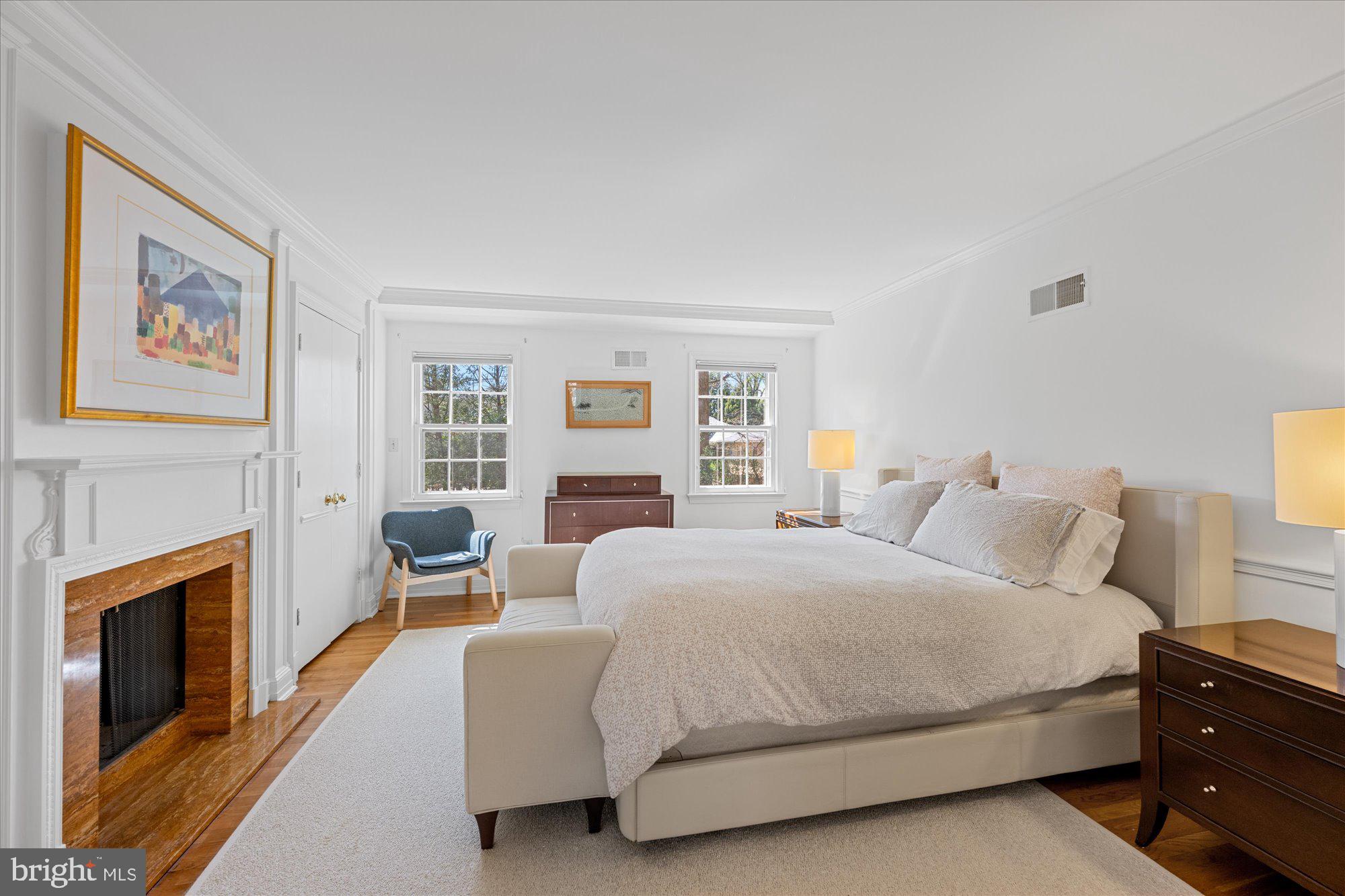 KENWOOD PARK - Residential