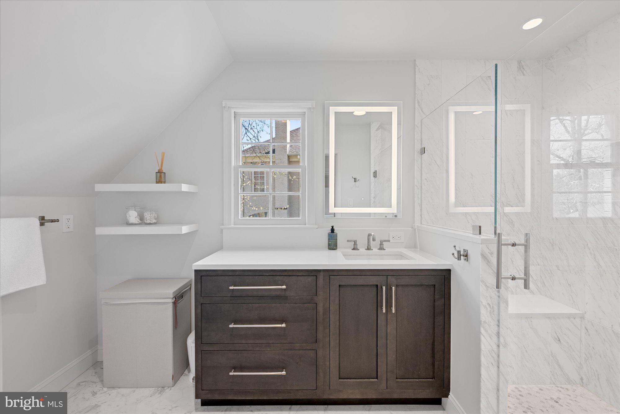 KENWOOD PARK - Residential