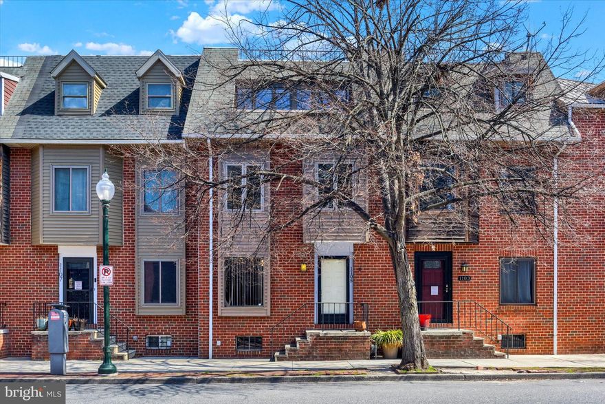 Welcome to easy city living located in the heart of Midtown! Location is everything… just steps to the Broad Street Market, restaurants, shopping, State Capitol Building and Riverfront Park. Invaluable private/off street parking is a bonus!  You’ll love the open floor plan of the main level with lovely hardwood flooring in the living room. The deck off the kitchen offers a great place to relax/unwind or entertain family & friends. Upstairs, you will find 2 bedrooms, including a primary ensuite featuring a walk-in closet and new LVP flooring in the bathroom. A hall bath completes the 2nd level. The 3rd floor bedroom can also double as a home office space and offers access to a rooftop deck, a spectacular place to relax after a long day.  Newer gas furnace (2020), water heater (2021), new vinyl plan floor in primary bathroom (2024). This home is a joy to own.