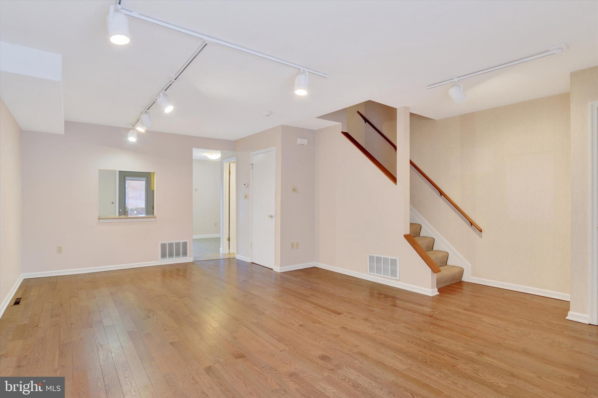 HARRISBURG CITY - Residential