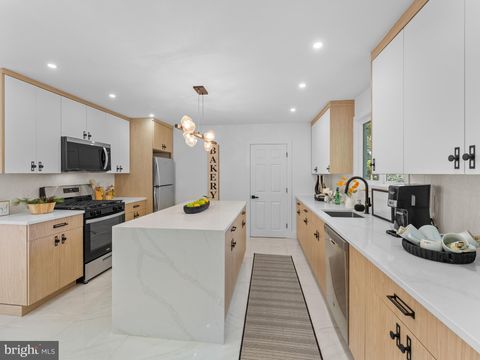 25 N EVERGREEN AVENUE WOODBURY NJ 08096