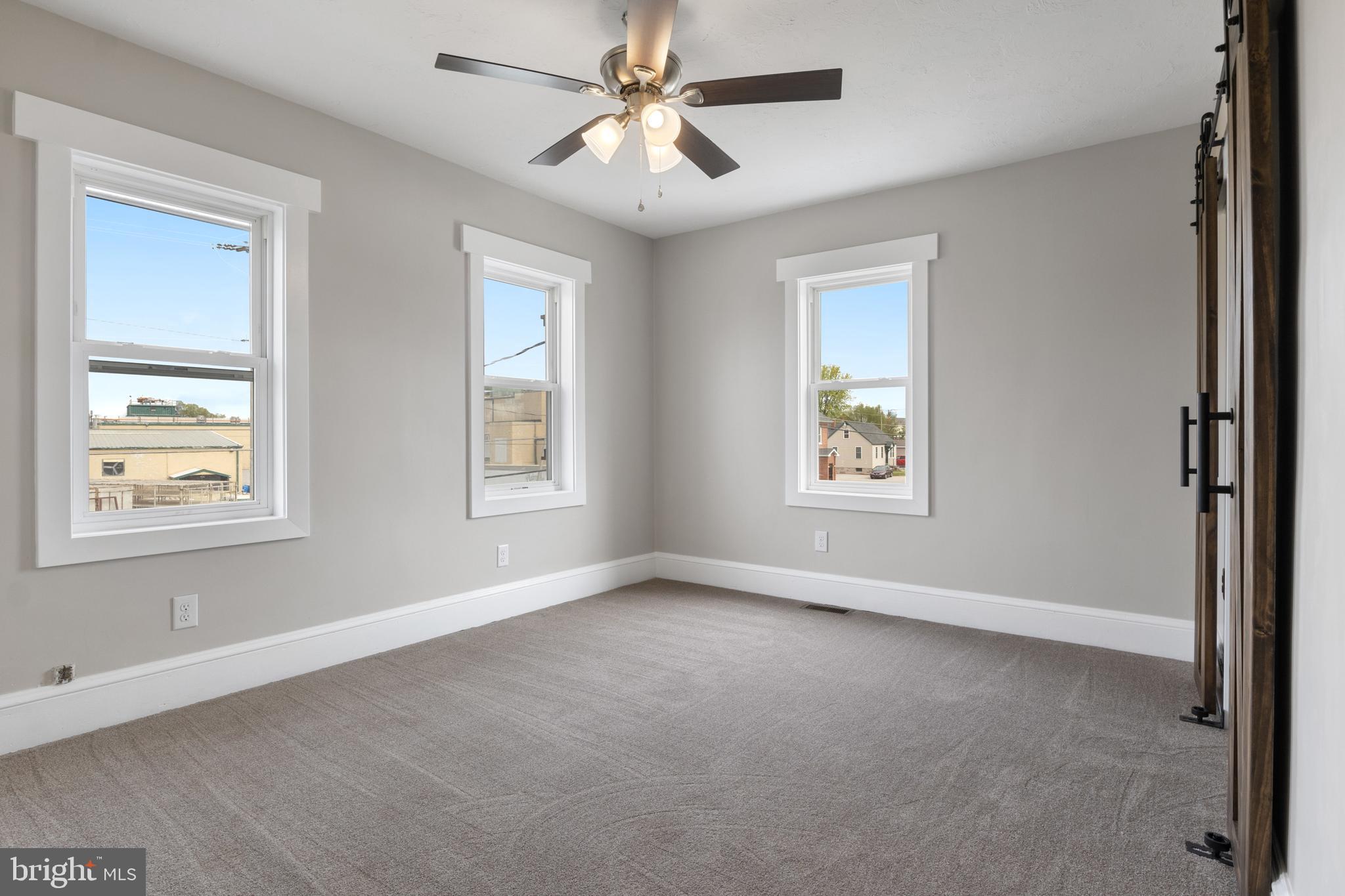 NEW OXFORD - Residential