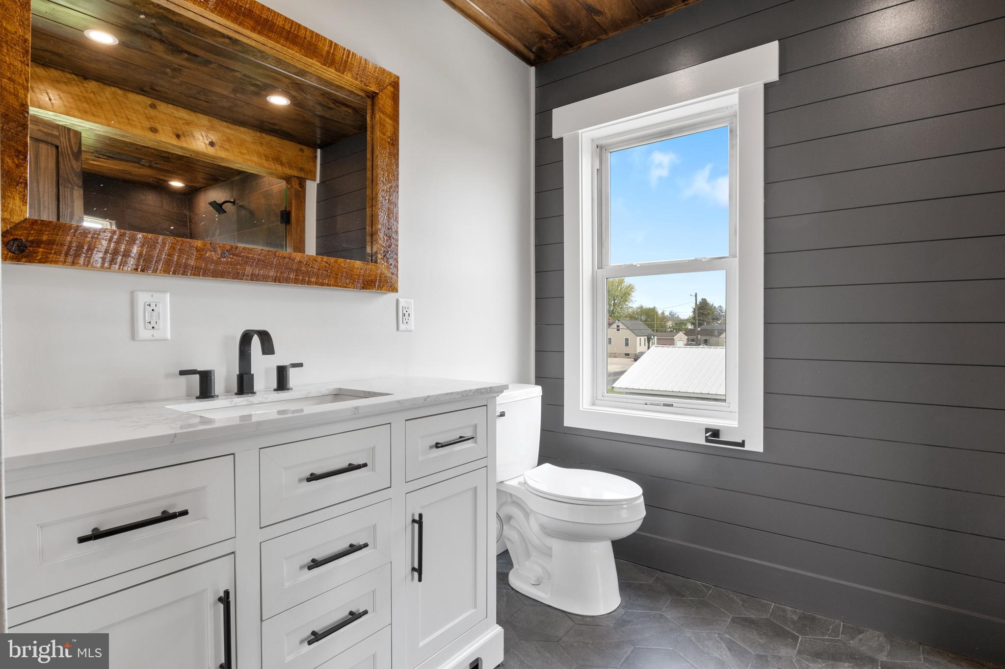 NEW OXFORD - Residential