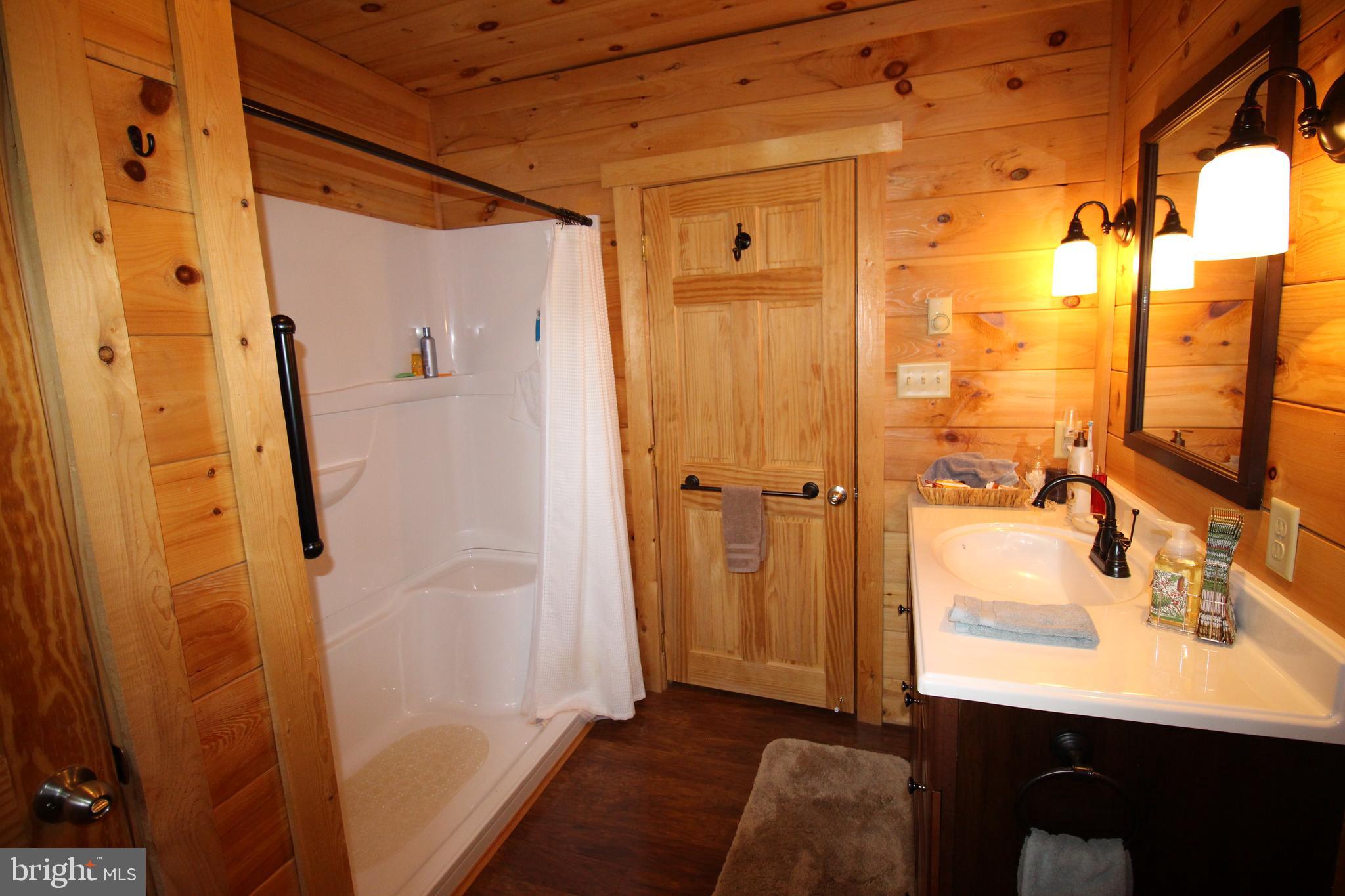 ELIZABETHVILLE BOROUGH - Residential