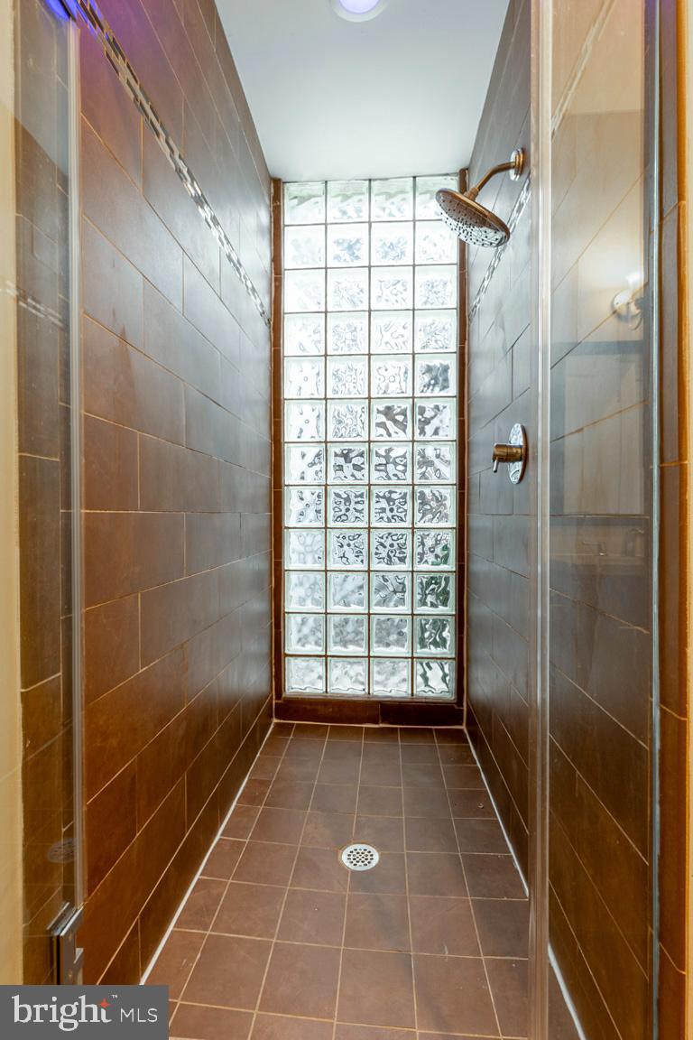 FRANCISVILLE - Residential Lease