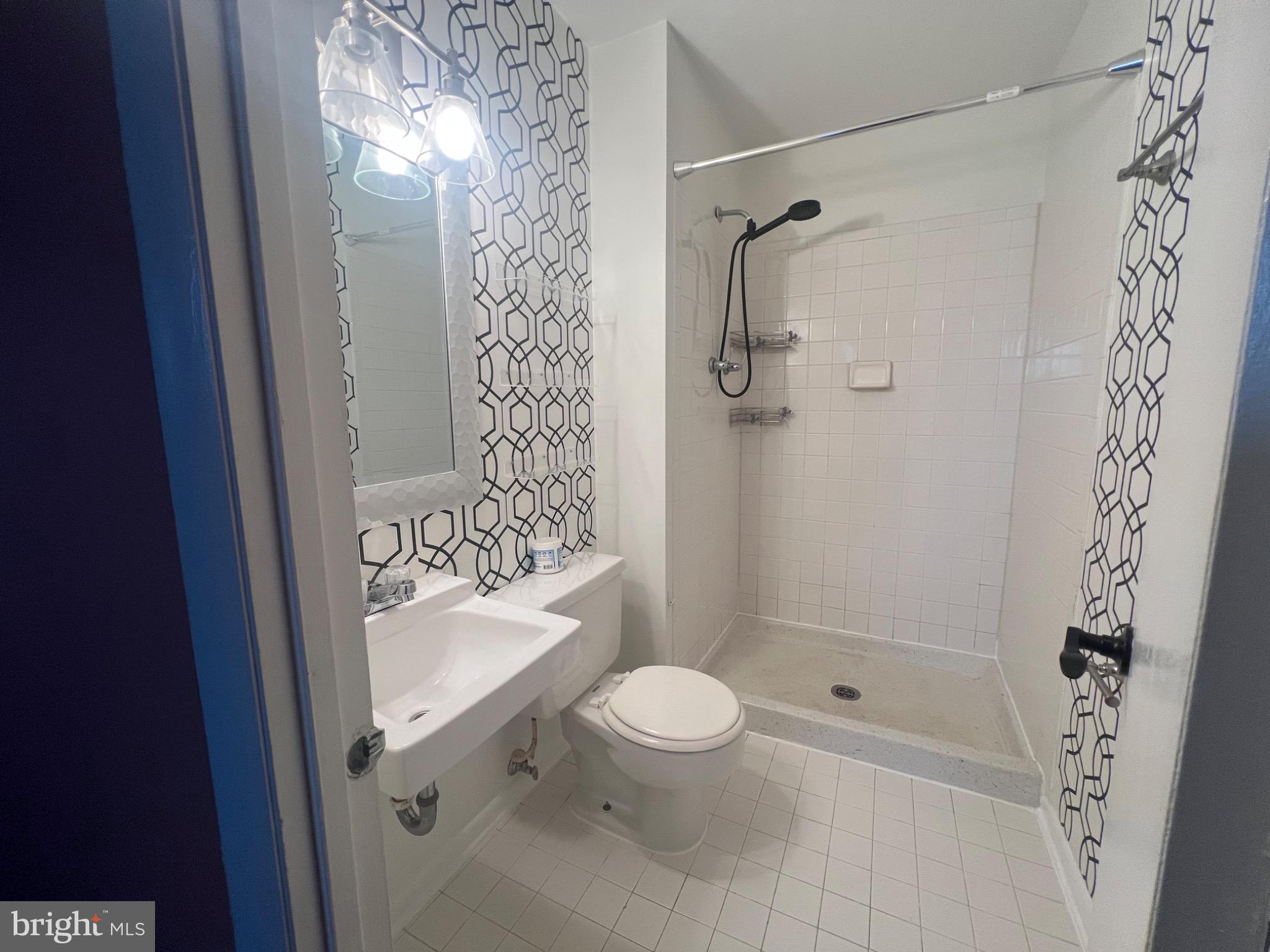 DISCOVERY - Residential Lease