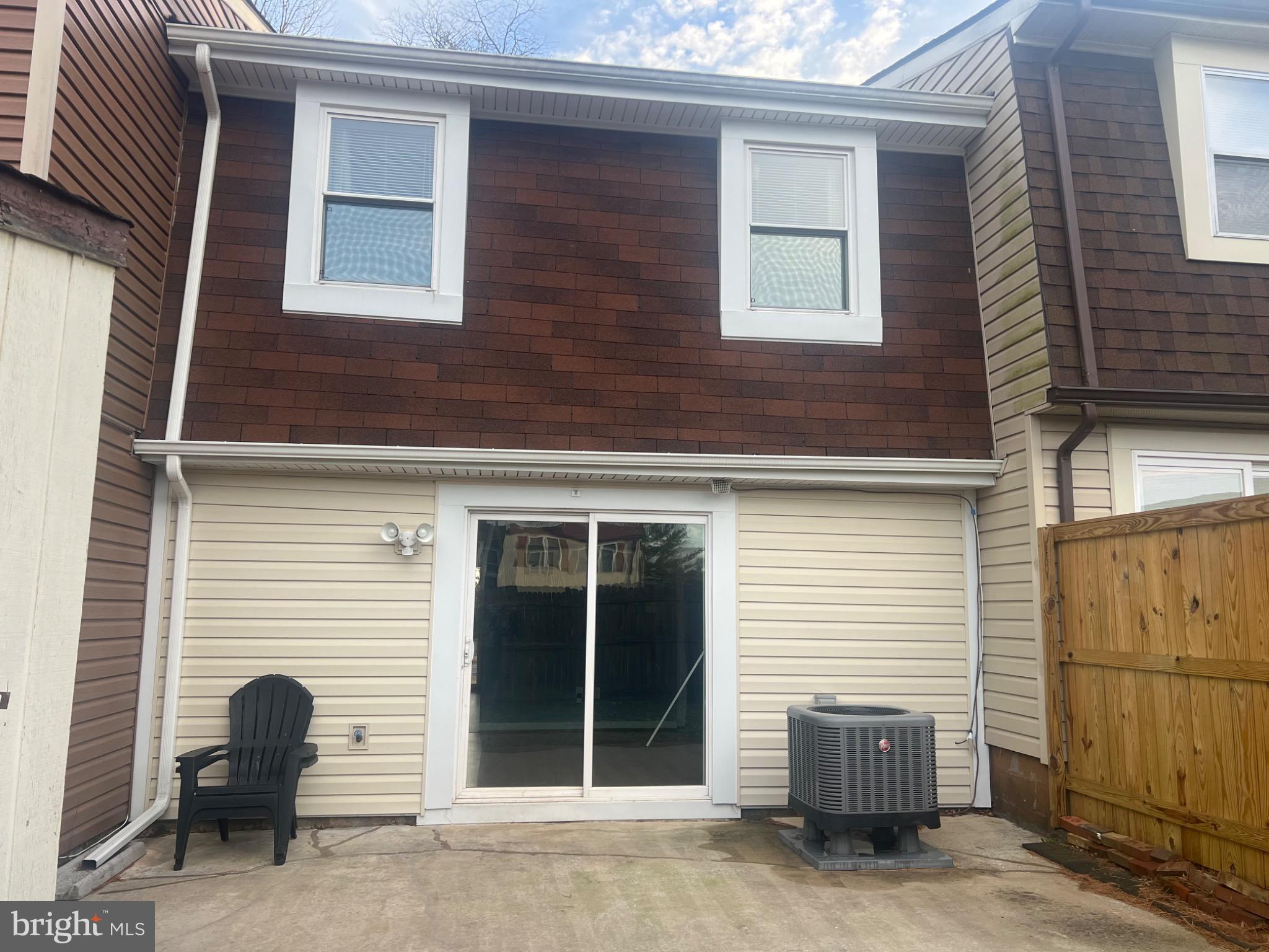 DISCOVERY - Residential Lease