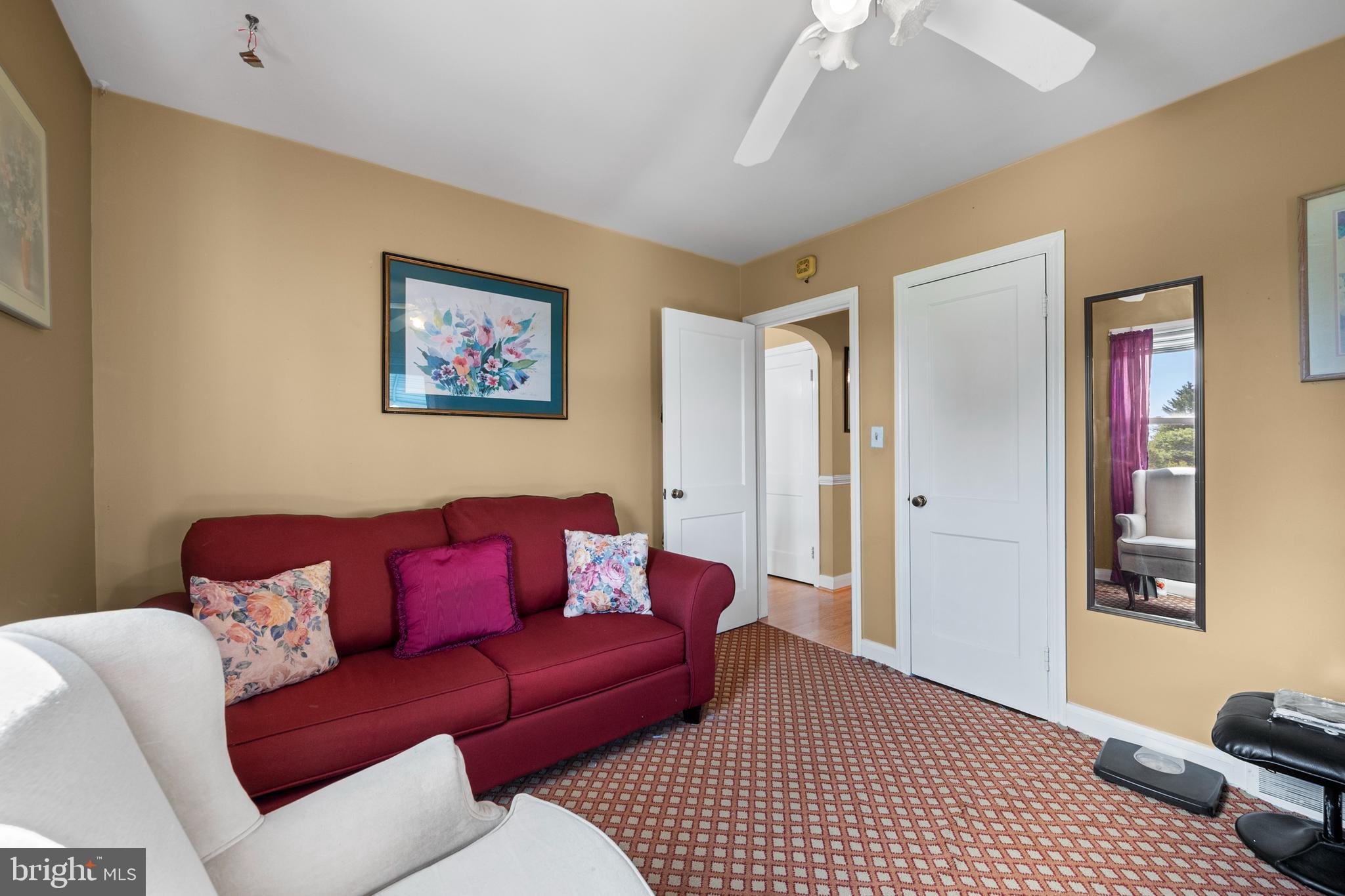 WINDSOR MILL - Residential