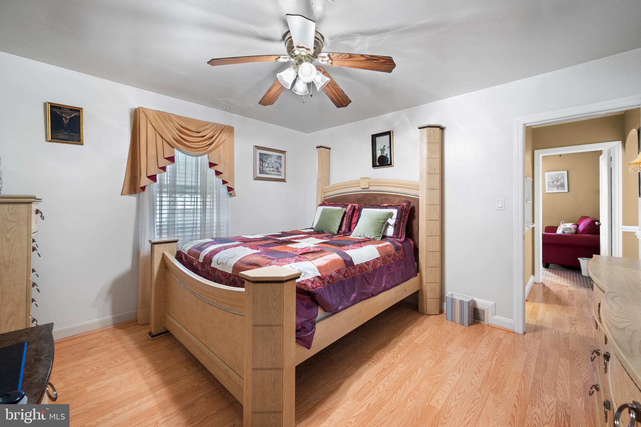 WINDSOR MILL - Residential