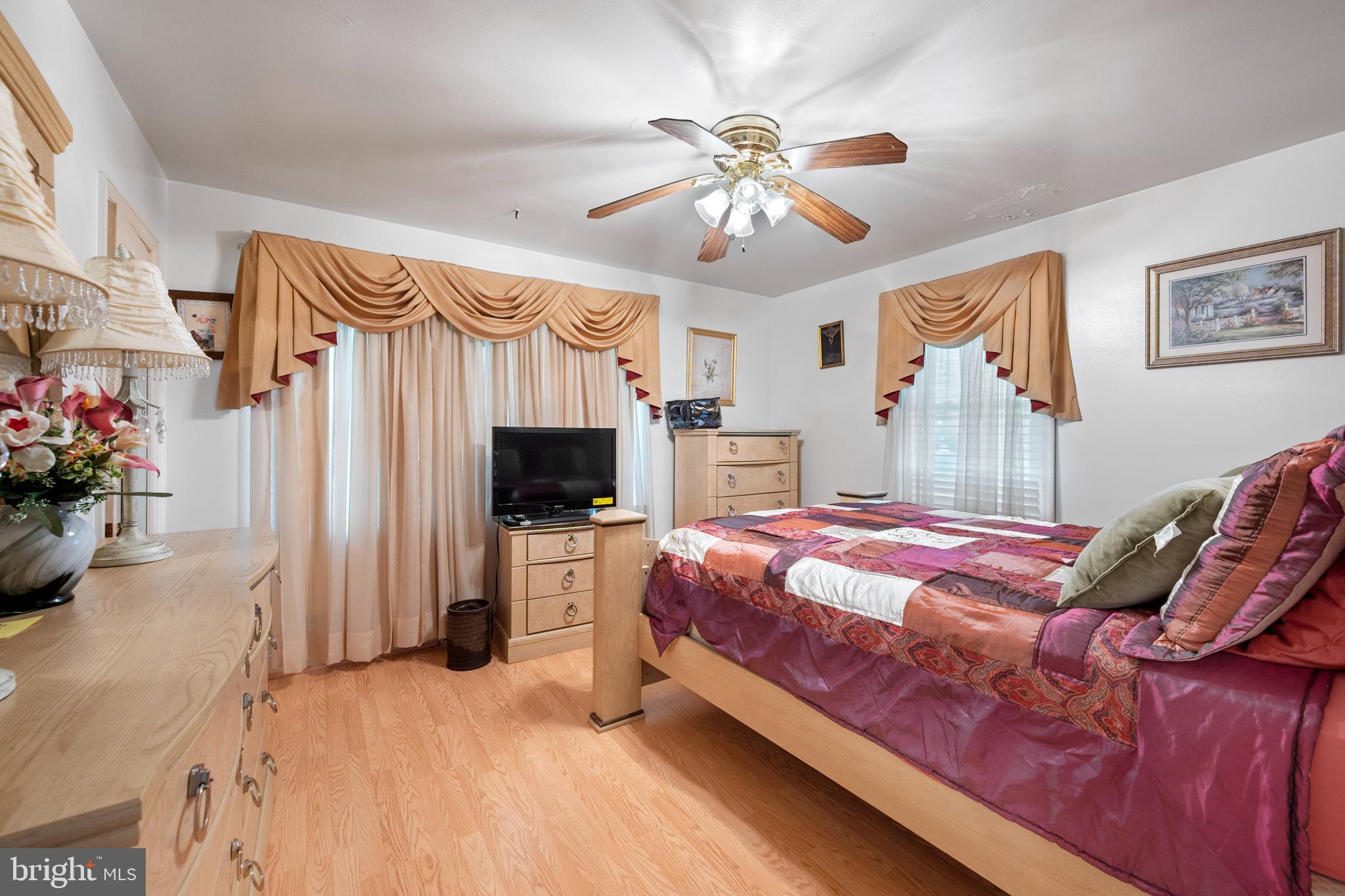 WINDSOR MILL - Residential