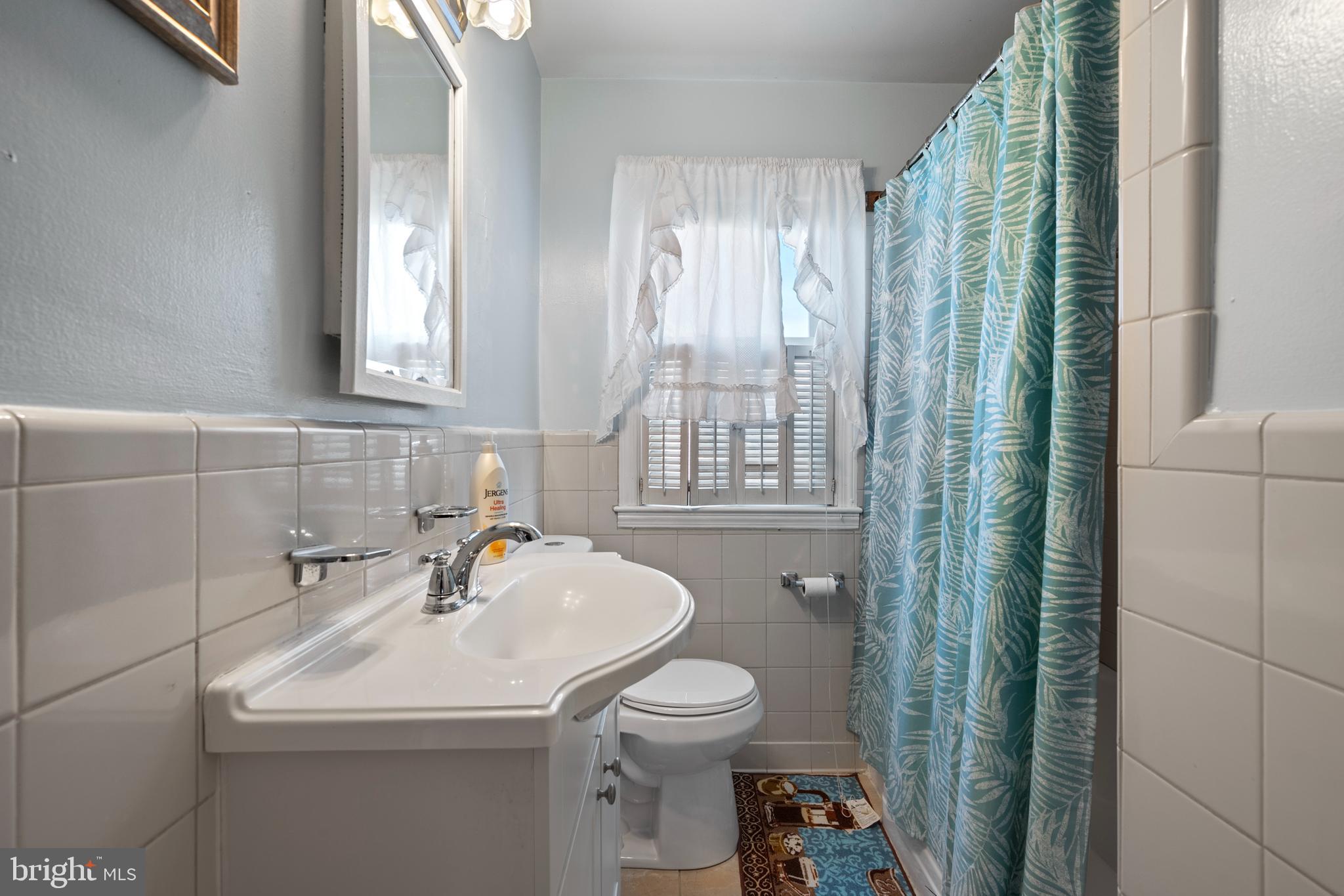 WINDSOR MILL - Residential