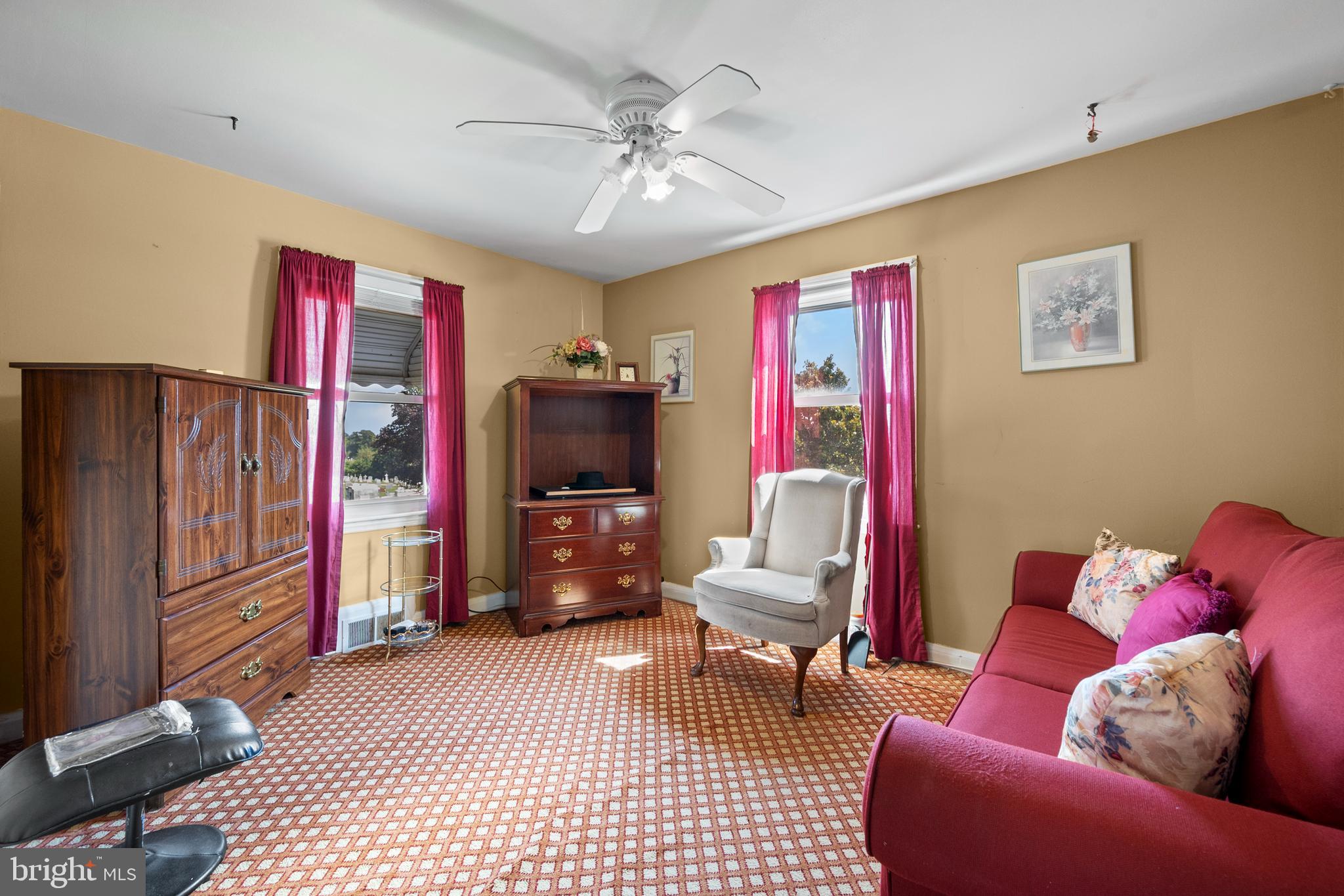 WINDSOR MILL - Residential