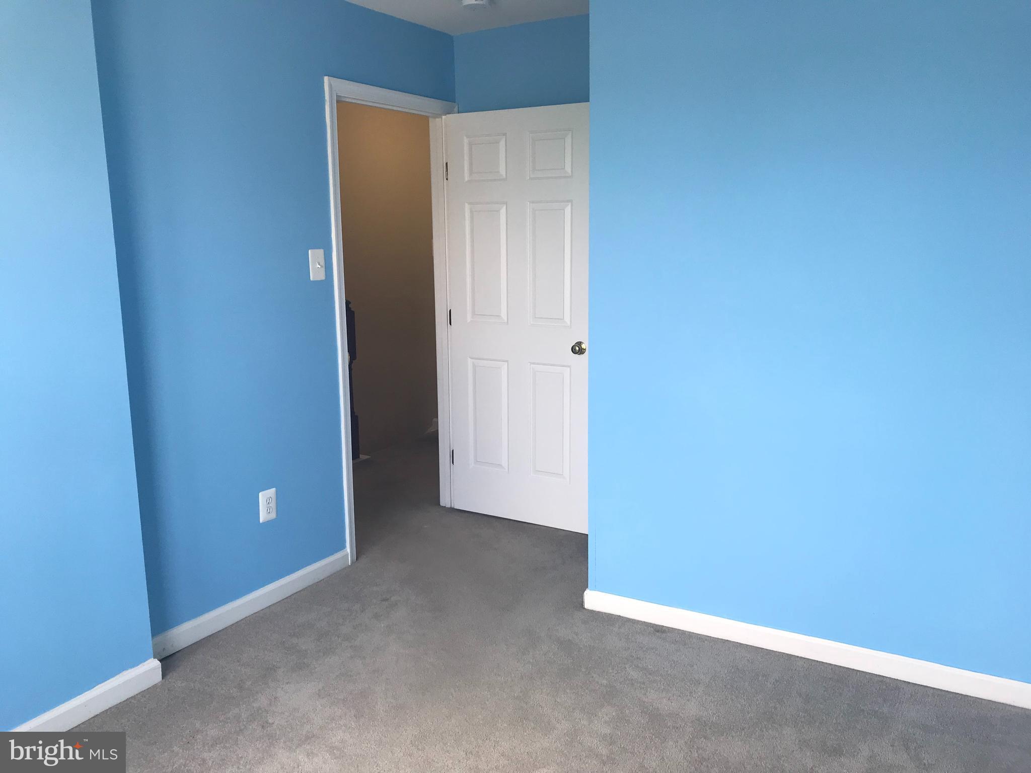 VILLAGE TOWNS - Residential Lease