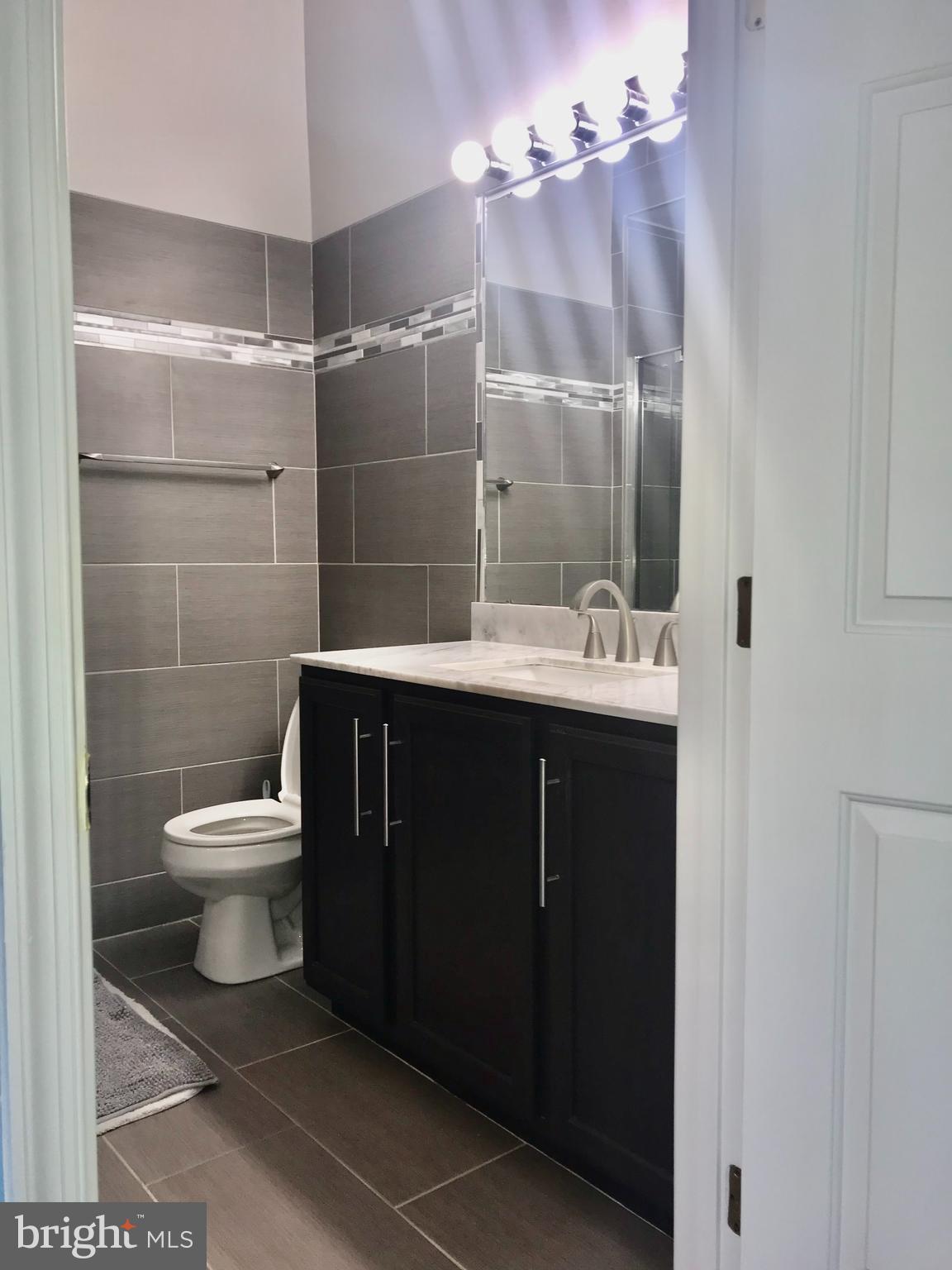 VILLAGE TOWNS - Residential Lease