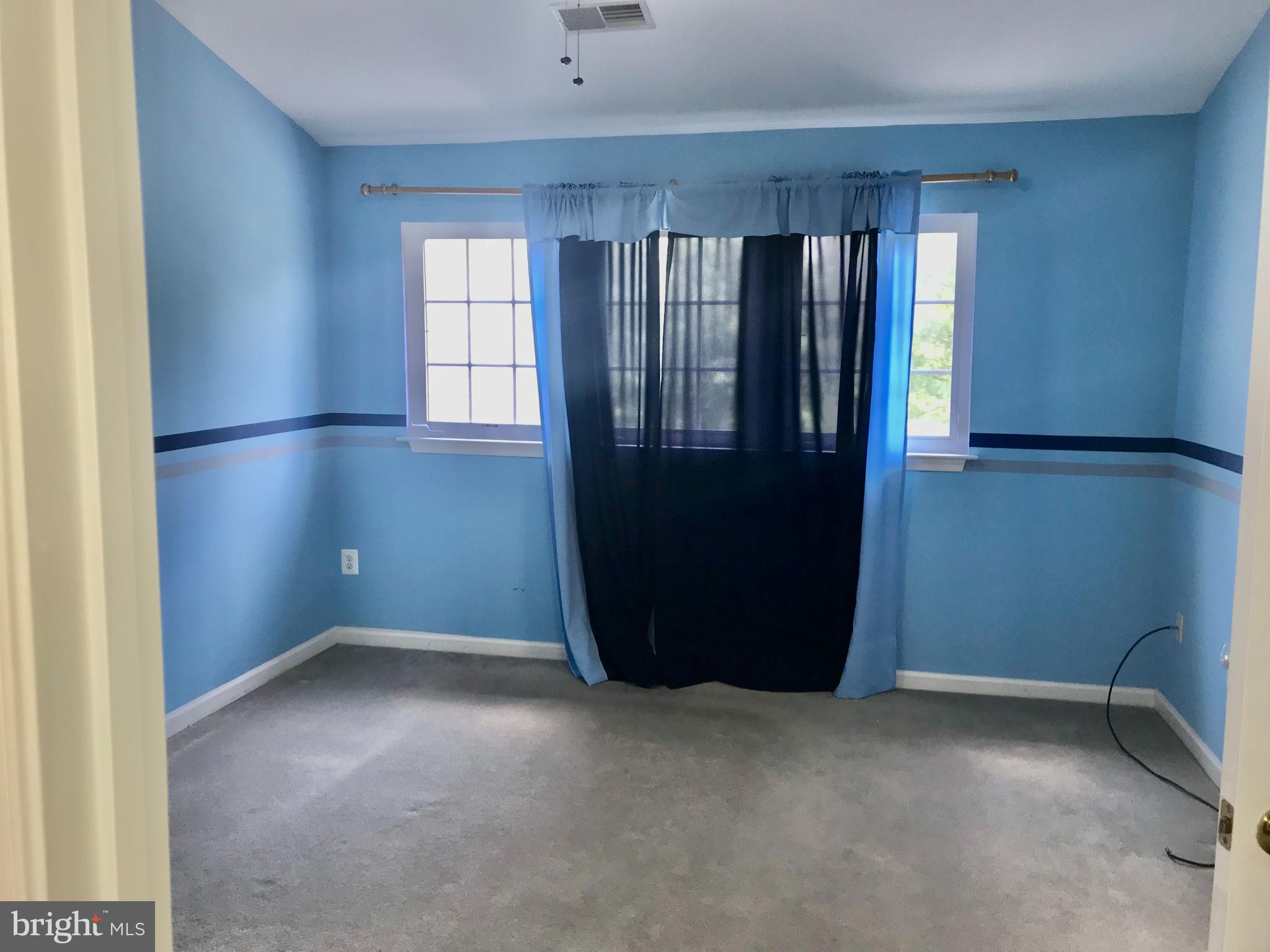 VILLAGE TOWNS - Residential Lease