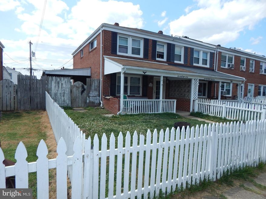 Located in the sought-after community of North Point Village, this Big,  End-of-Group, Porch front home boasts 4+ Bedrooms and 1.5 Bathrooms.  Large, separated Living Room can be used as a 5th. Bedroom.
Big, eat-in Kitchen has plenty of cabinet space.  Enjoy your huge front yard with a beautiful white picket fence.  Your covered side patio is perfect for family cook-outs and family gatherings.  Rear yard has a concrete pad parking for up to 4 cars and features a large shed that is perfect for storage.
Whole house Central Air will keep you cool in the Summer time.  This home needs some updates but that is reflected in the great price!  Currently tenant-occupied but will be delivered vacant prior to settlement.