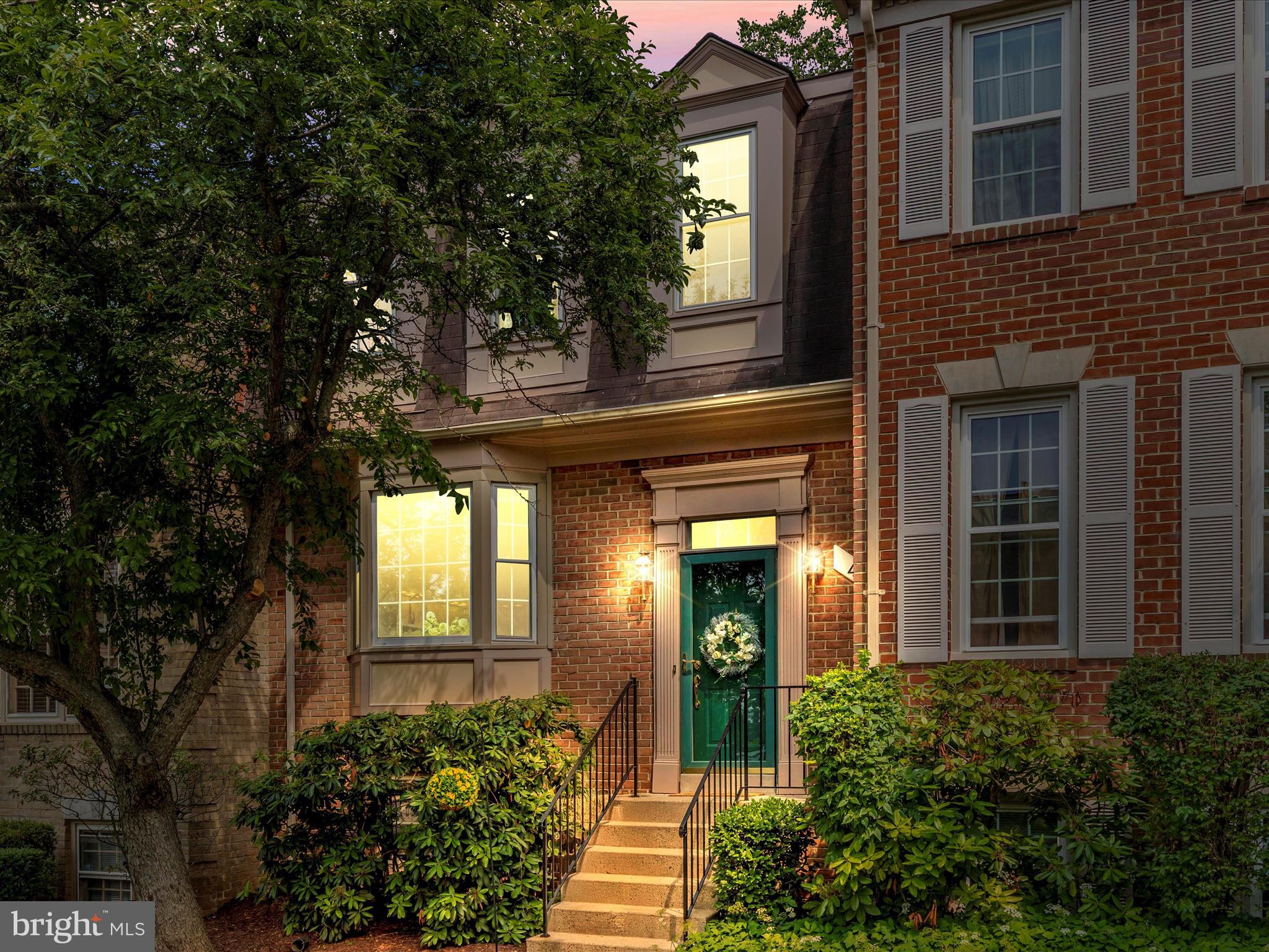 4 CEDARWOOD COURT
