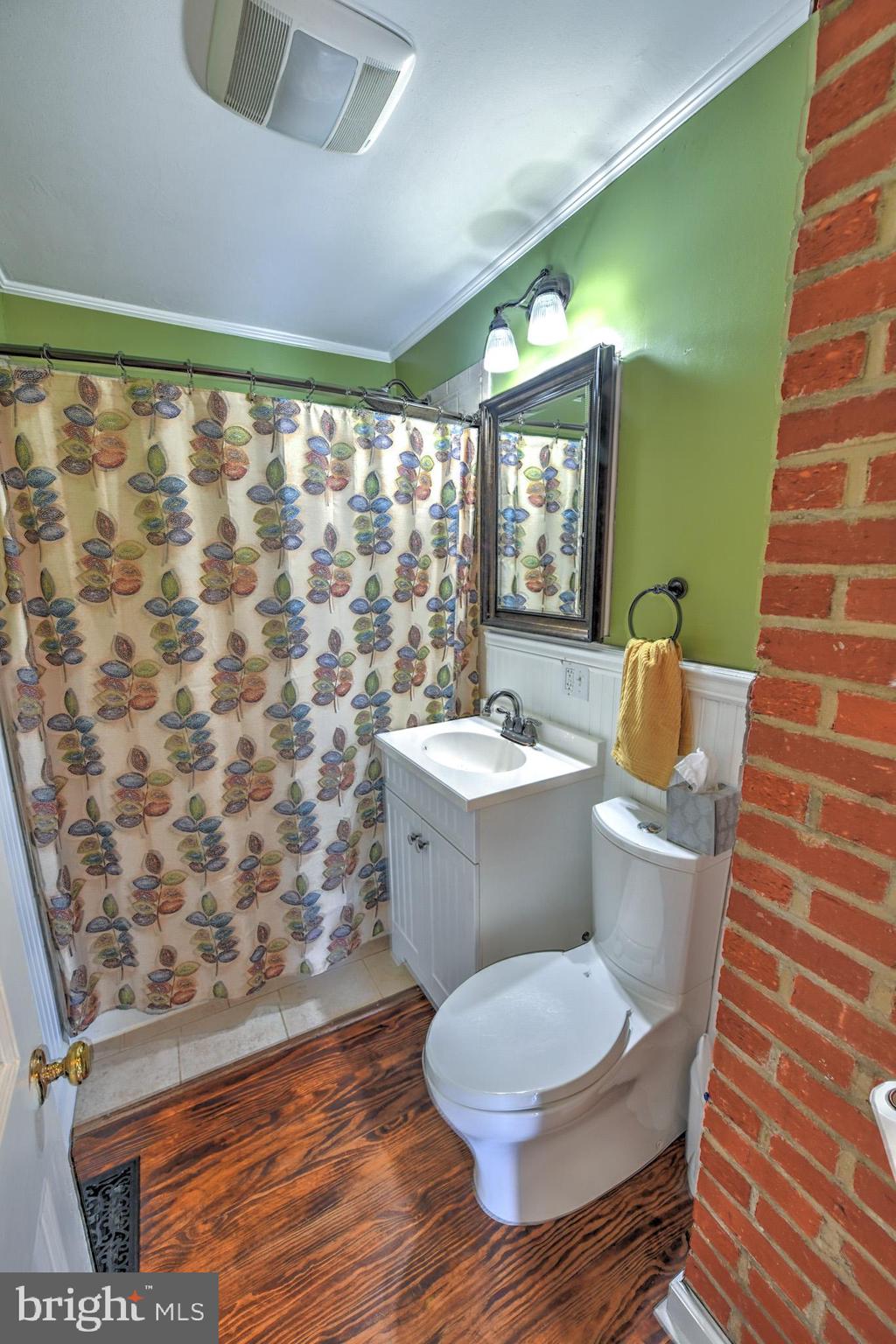 CENTREVILLE HEIGHTS - Residential