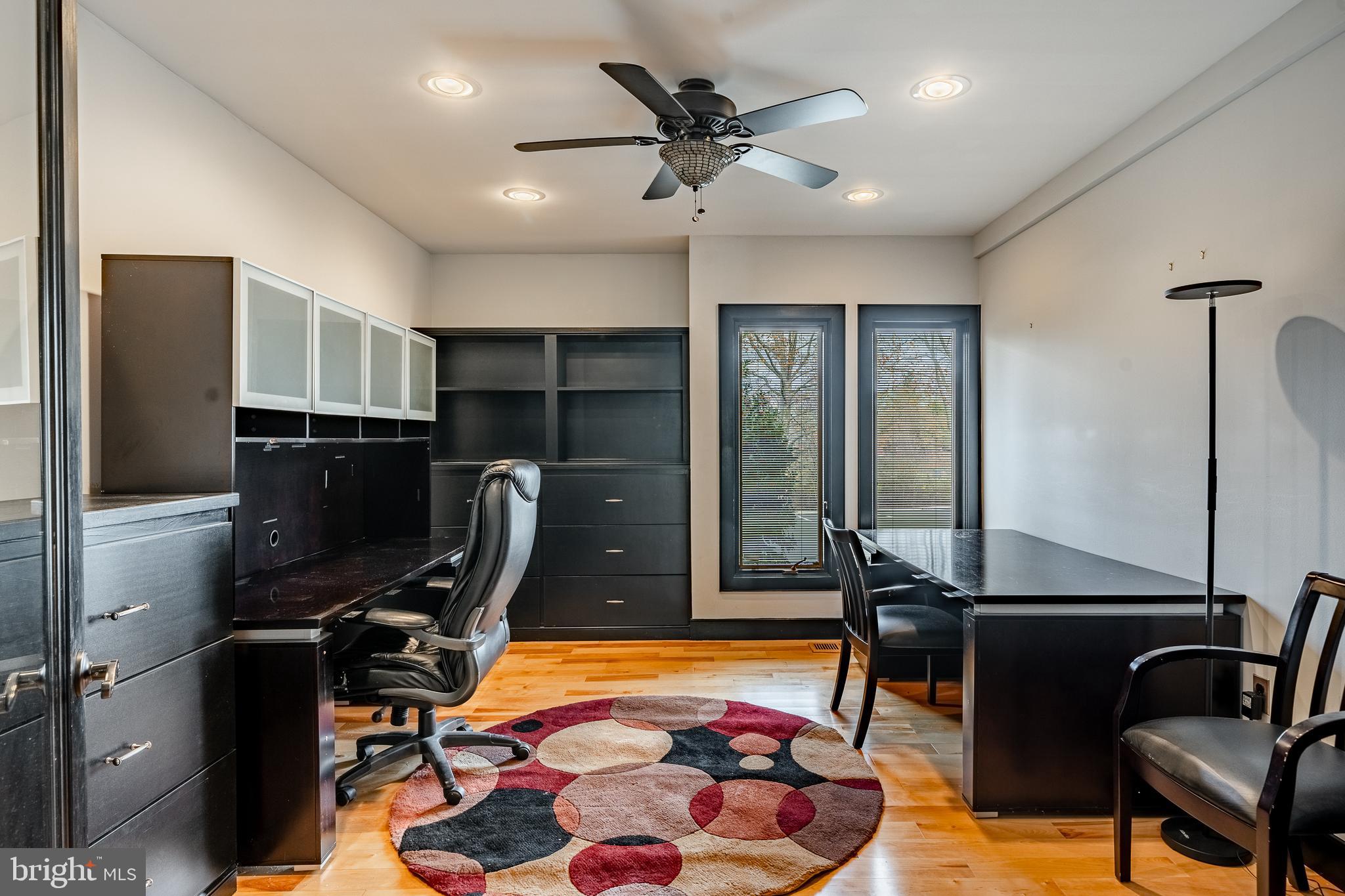 VALLEY FORGE COMMONS - Commercial Sale