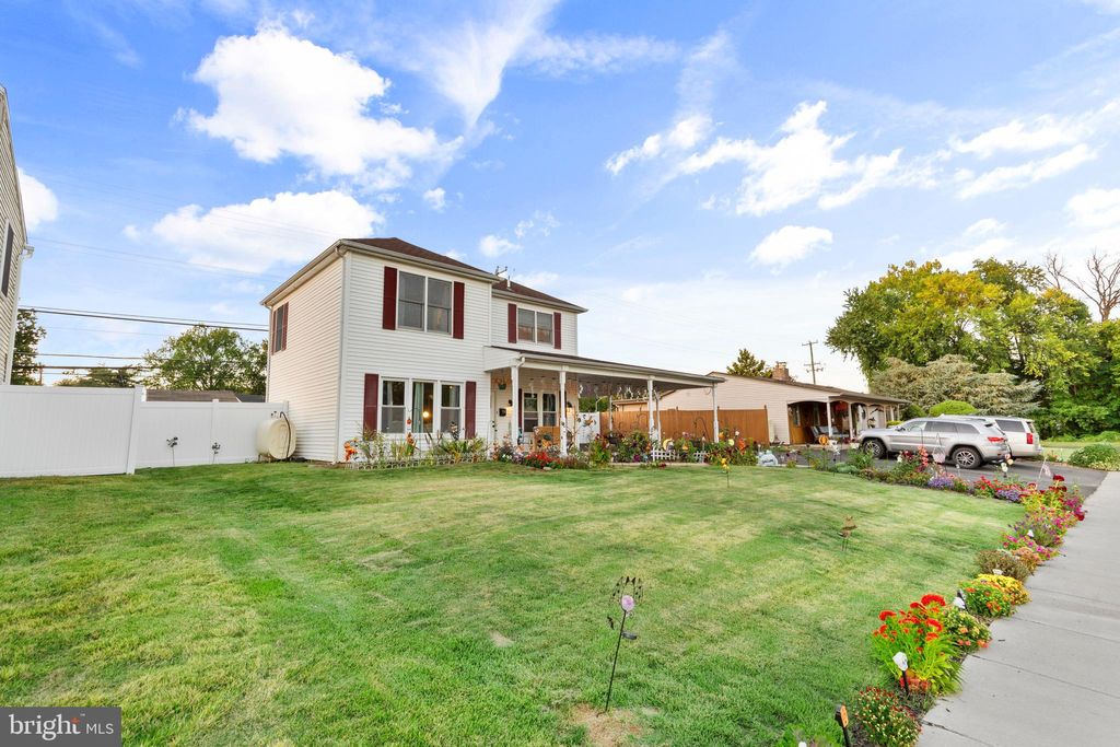 Photo of 73 Graystone Lane, LEVITTOWN, PA 19055 (MLS # PABU2106826)