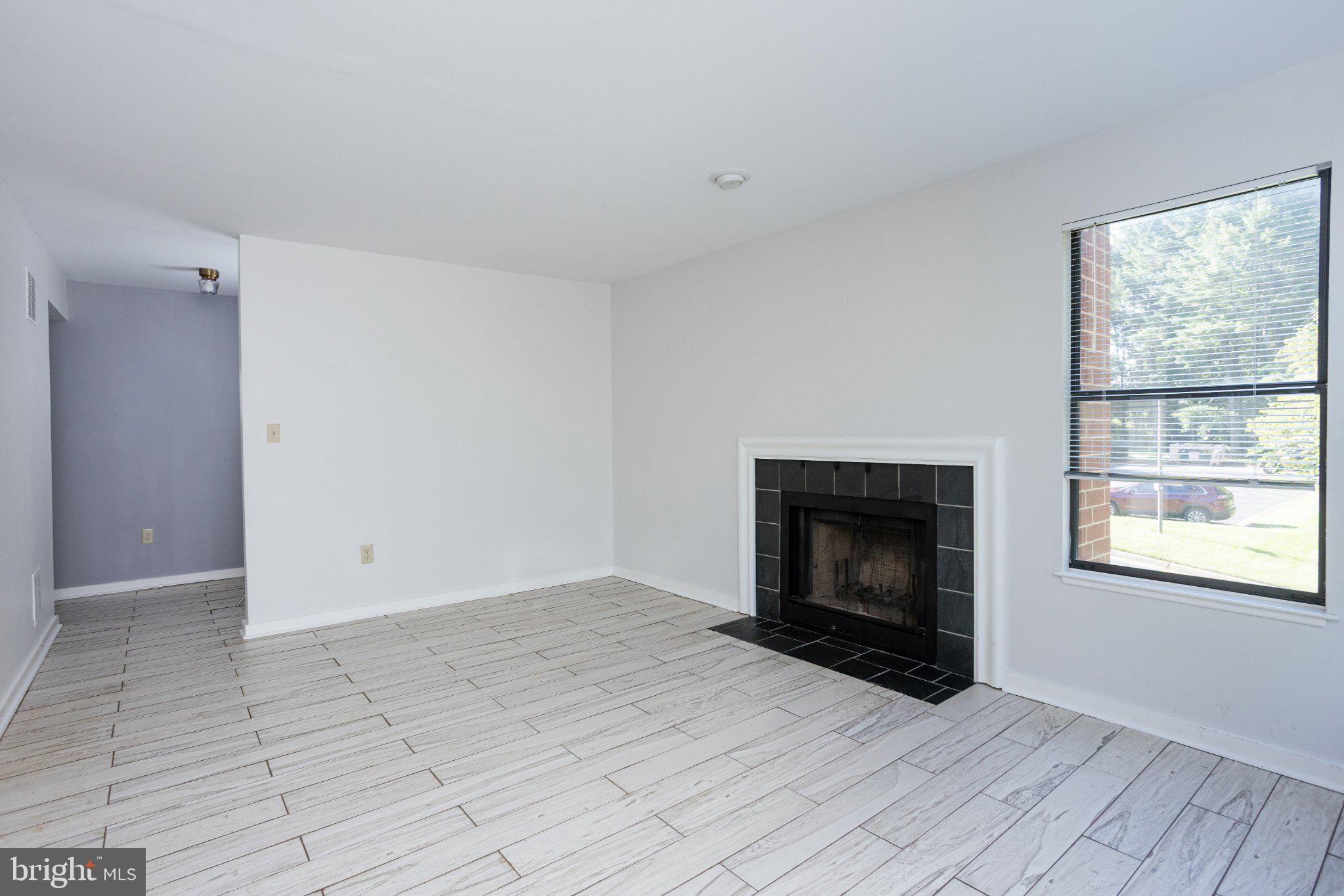 356 S PANTOPS DRIVE