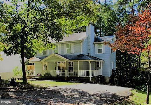 ***Agents, Tenant occupied so please be patient with scheduling showings. ***
***Seller duments to be uploaded by Friday 12/3/21***
Charming Cape Cod with a beautiful front porch, ready to call home! This home has room for the whole family, just in time for the New year! 3 large bedrooms, Siting room off of master suite could double as a nursery or office. Tons of closet storage throughout. Backyard has a great storage shed! Tenant Occupied through end of December, and sellng AS-IS! TONS of potential, Don't miss this one!