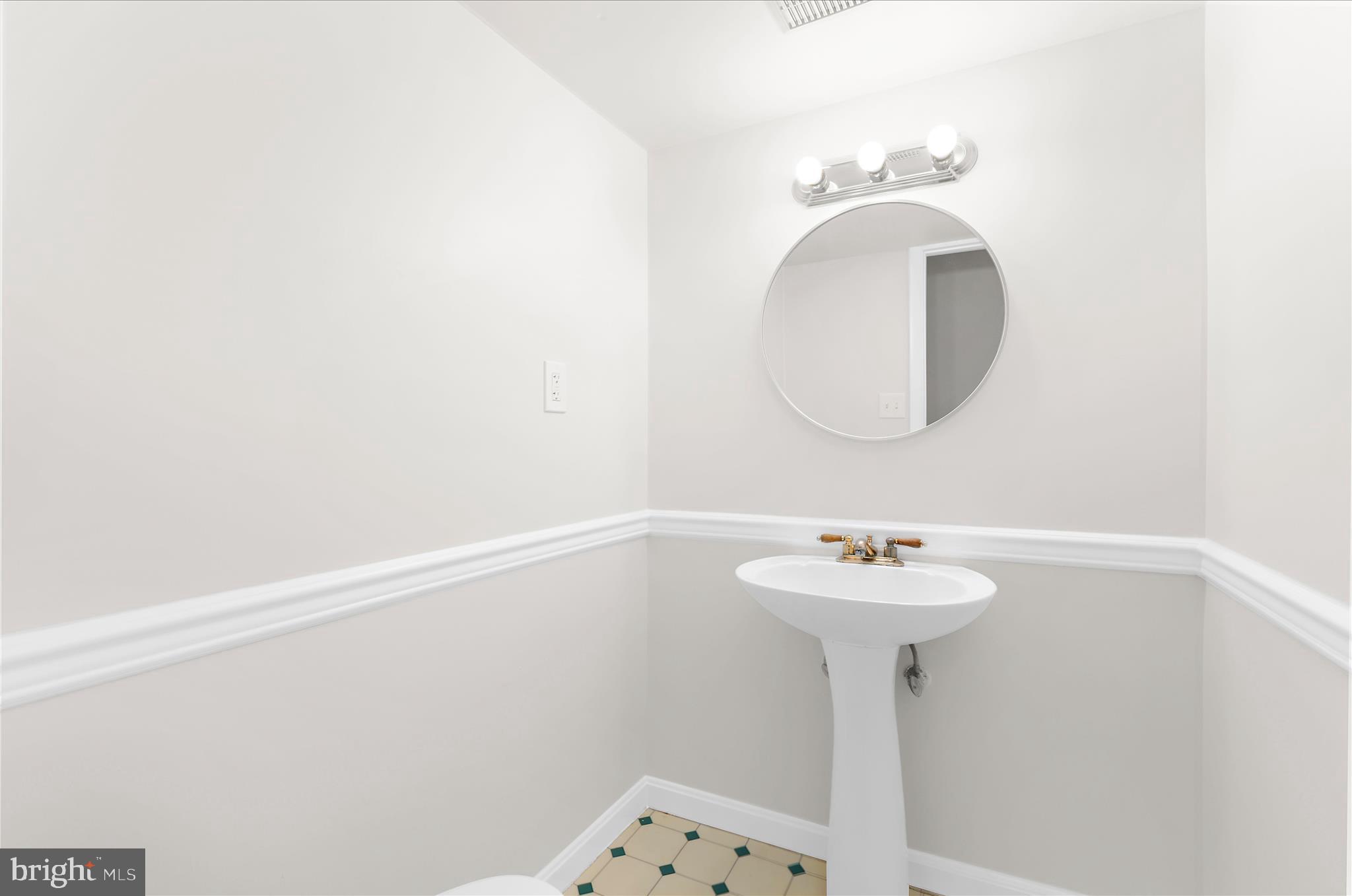 ULMSTEAD GARDENS - Residential