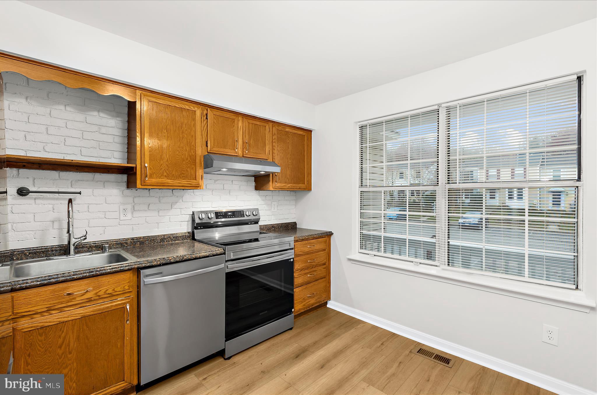 ULMSTEAD GARDENS - Residential