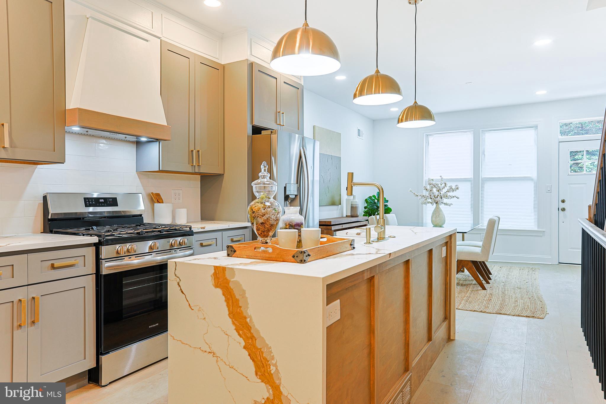 PHILADELPHIA - Residential