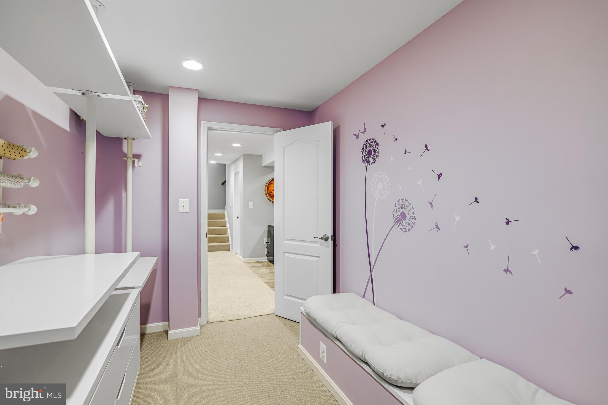 BROADLANDS - Residential