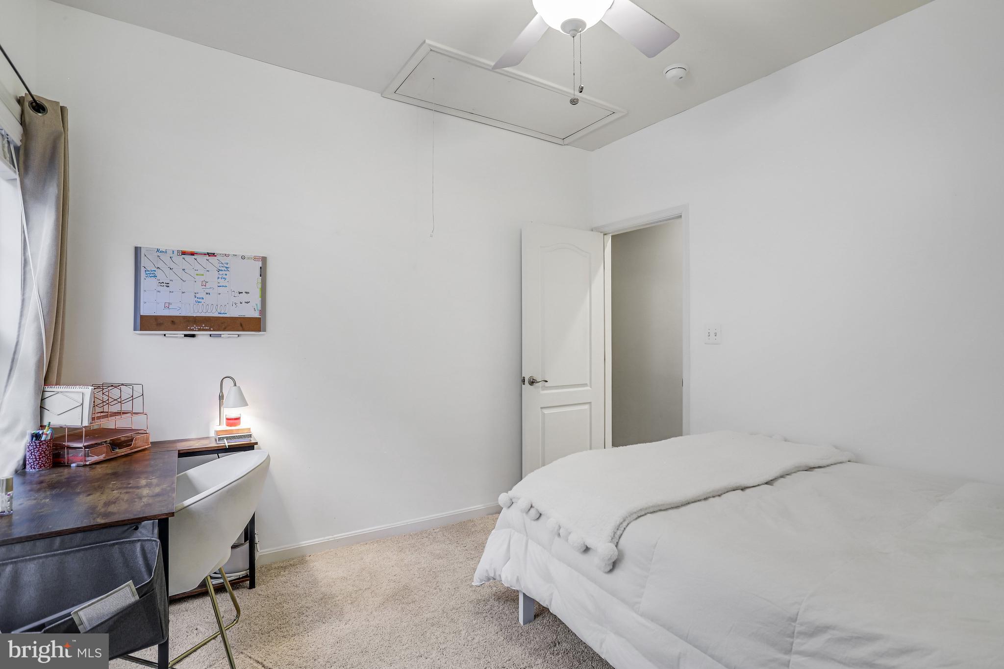 BROADLANDS - Residential