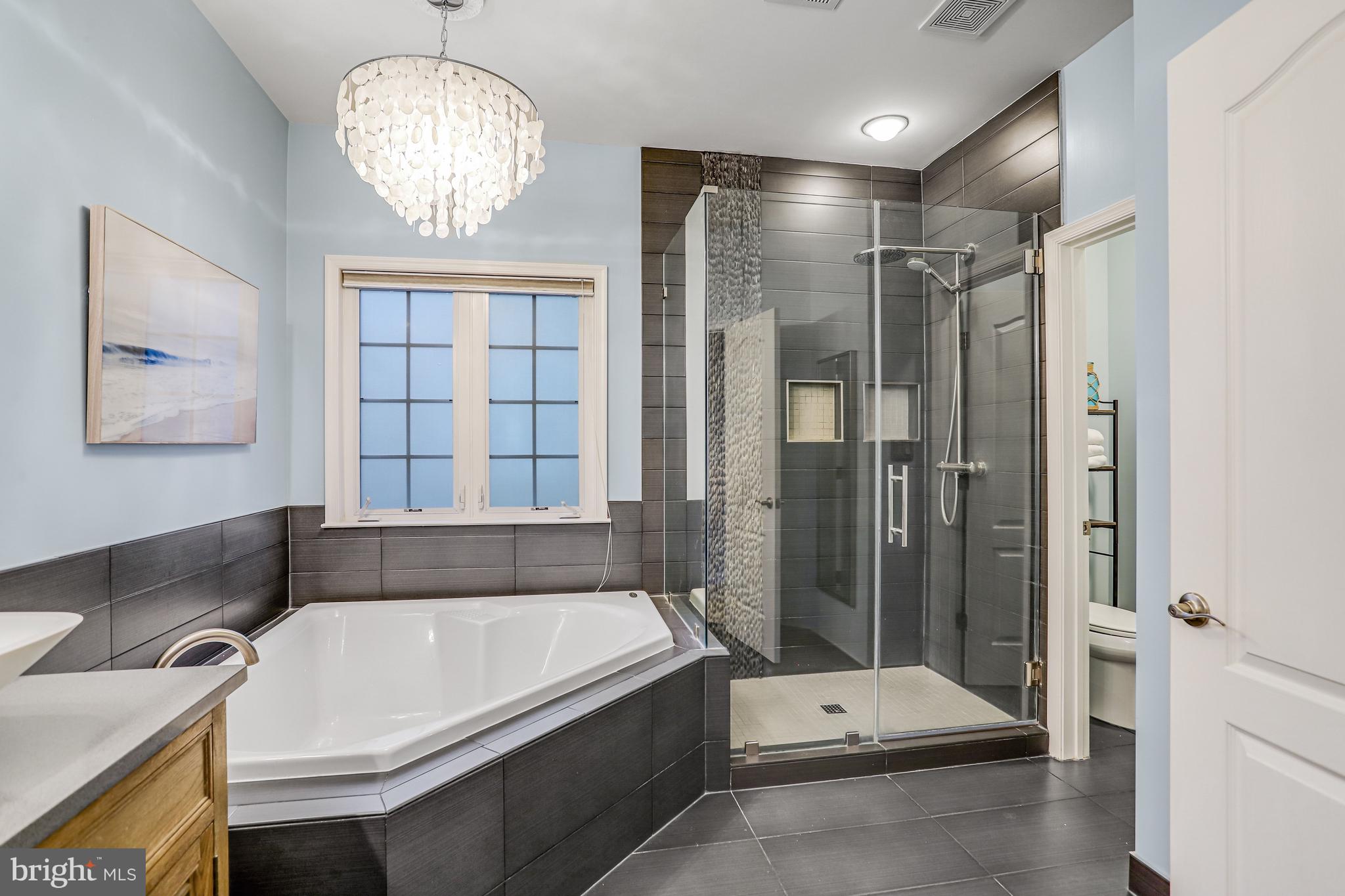 BROADLANDS - Residential