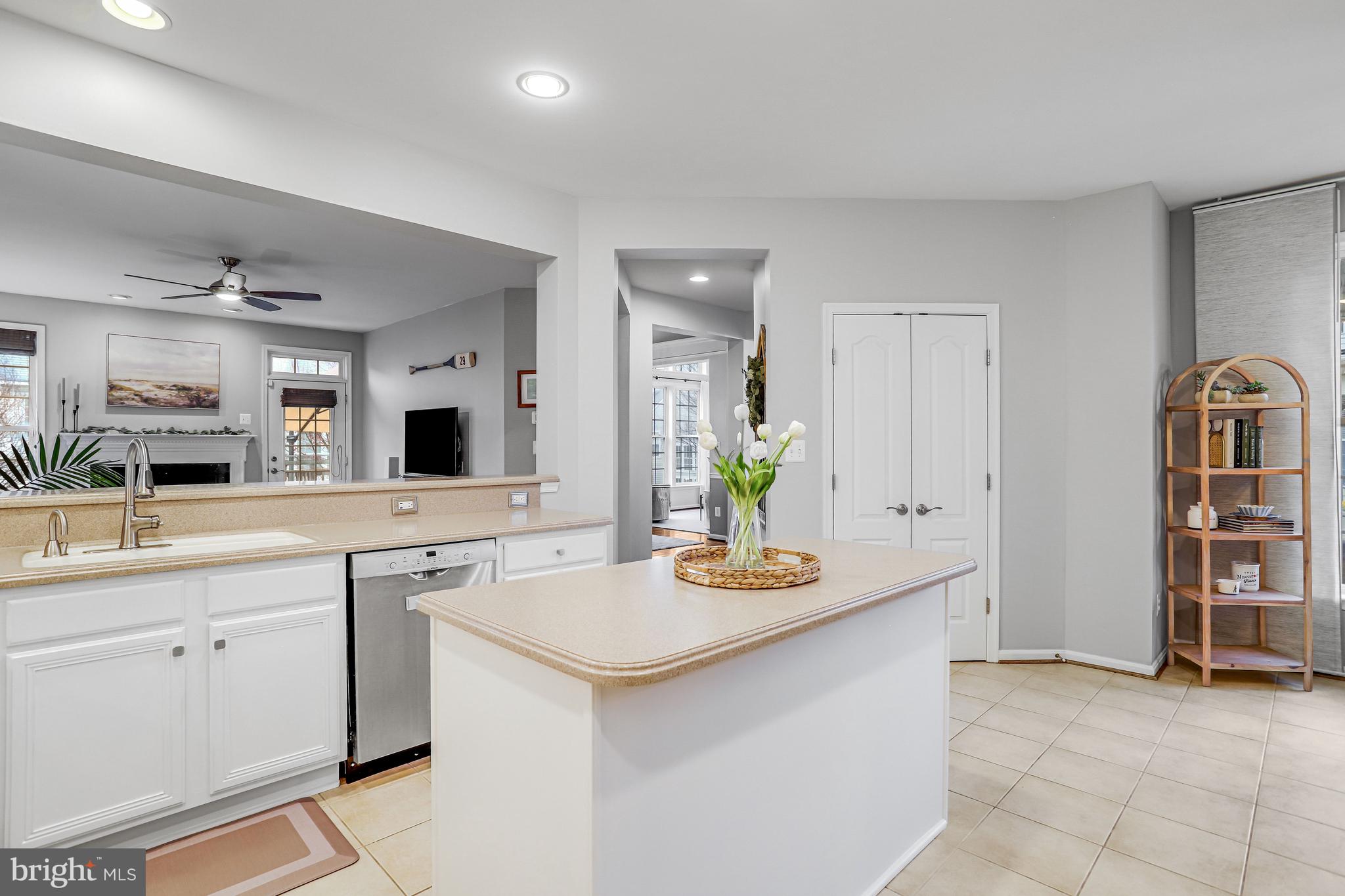 BROADLANDS - Residential