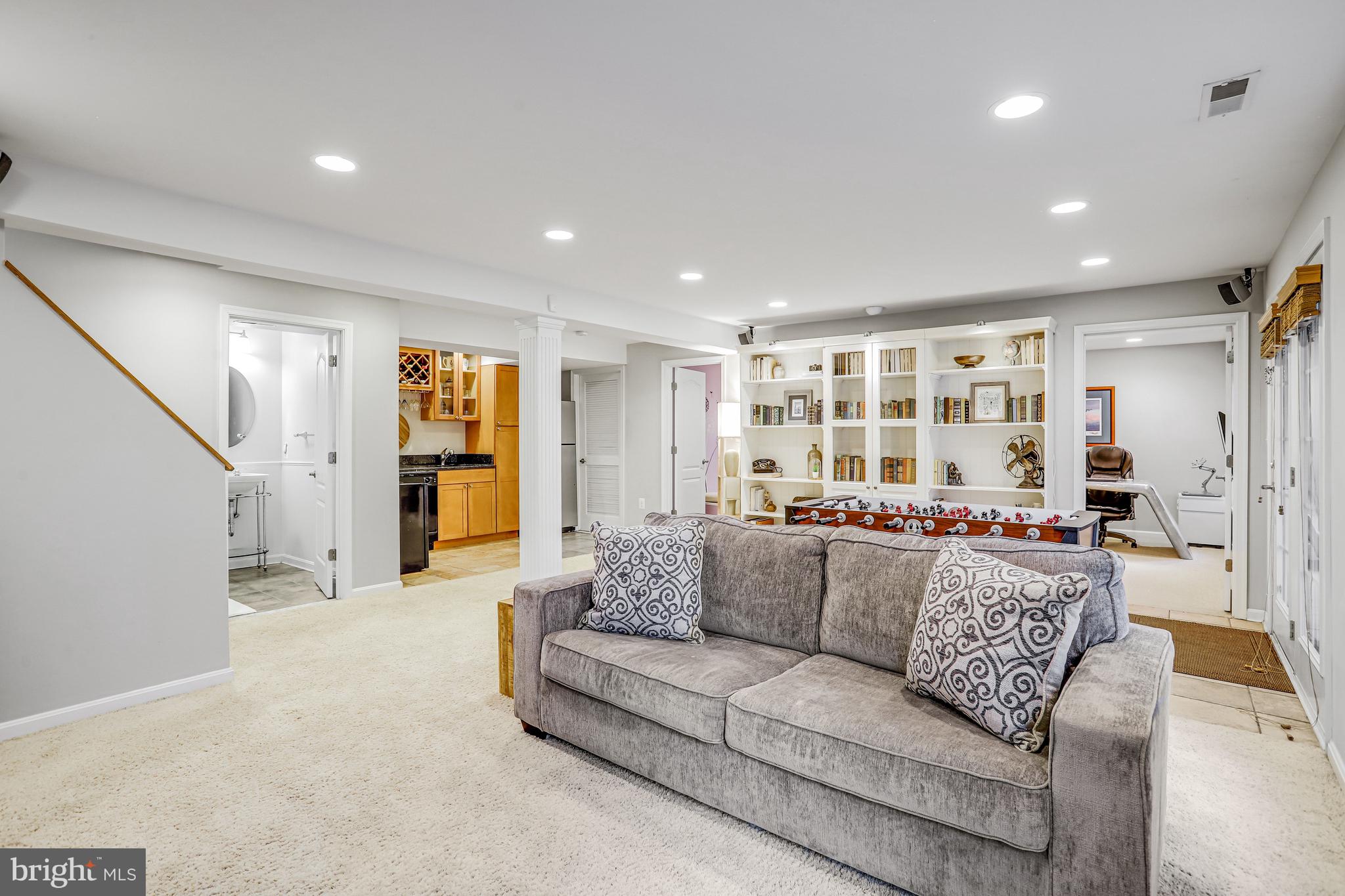 BROADLANDS - Residential