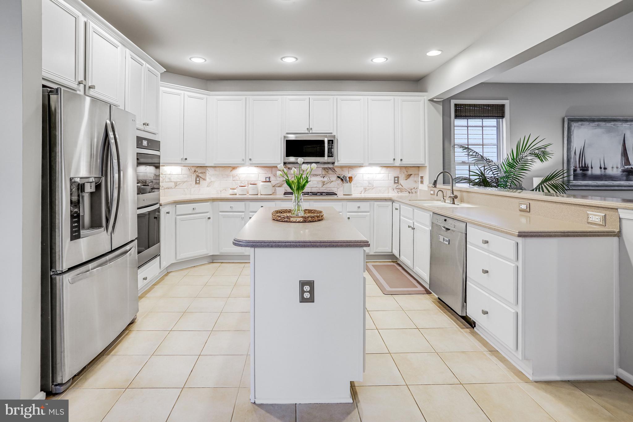 BROADLANDS - Residential