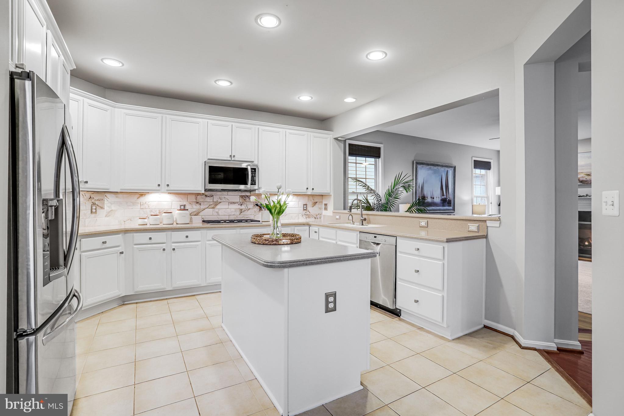 BROADLANDS - Residential