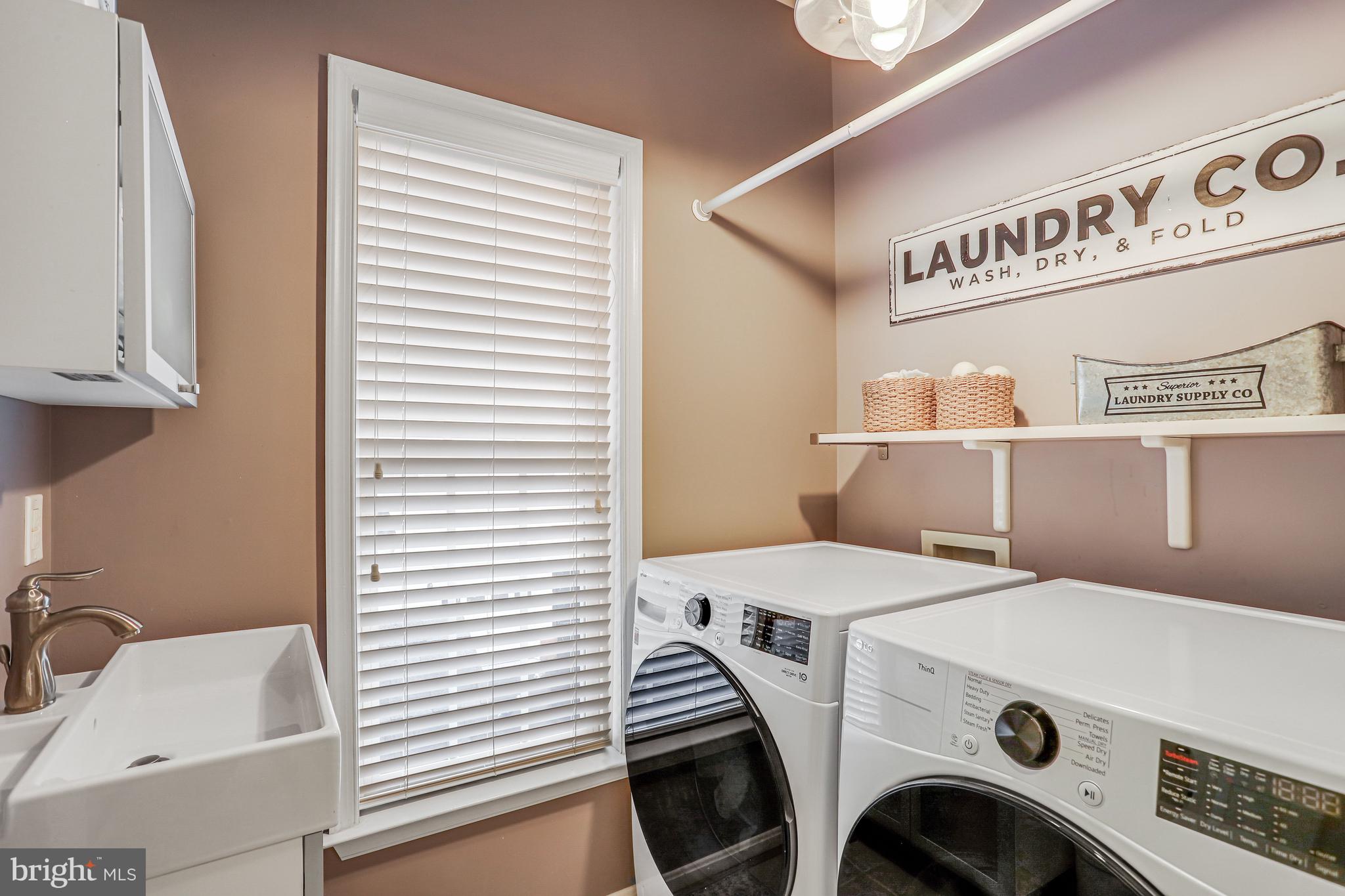 BROADLANDS - Residential