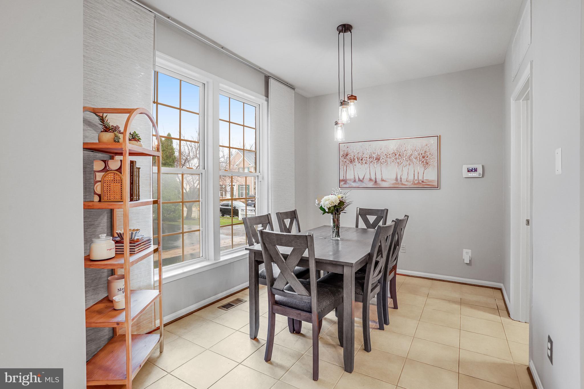 BROADLANDS - Residential