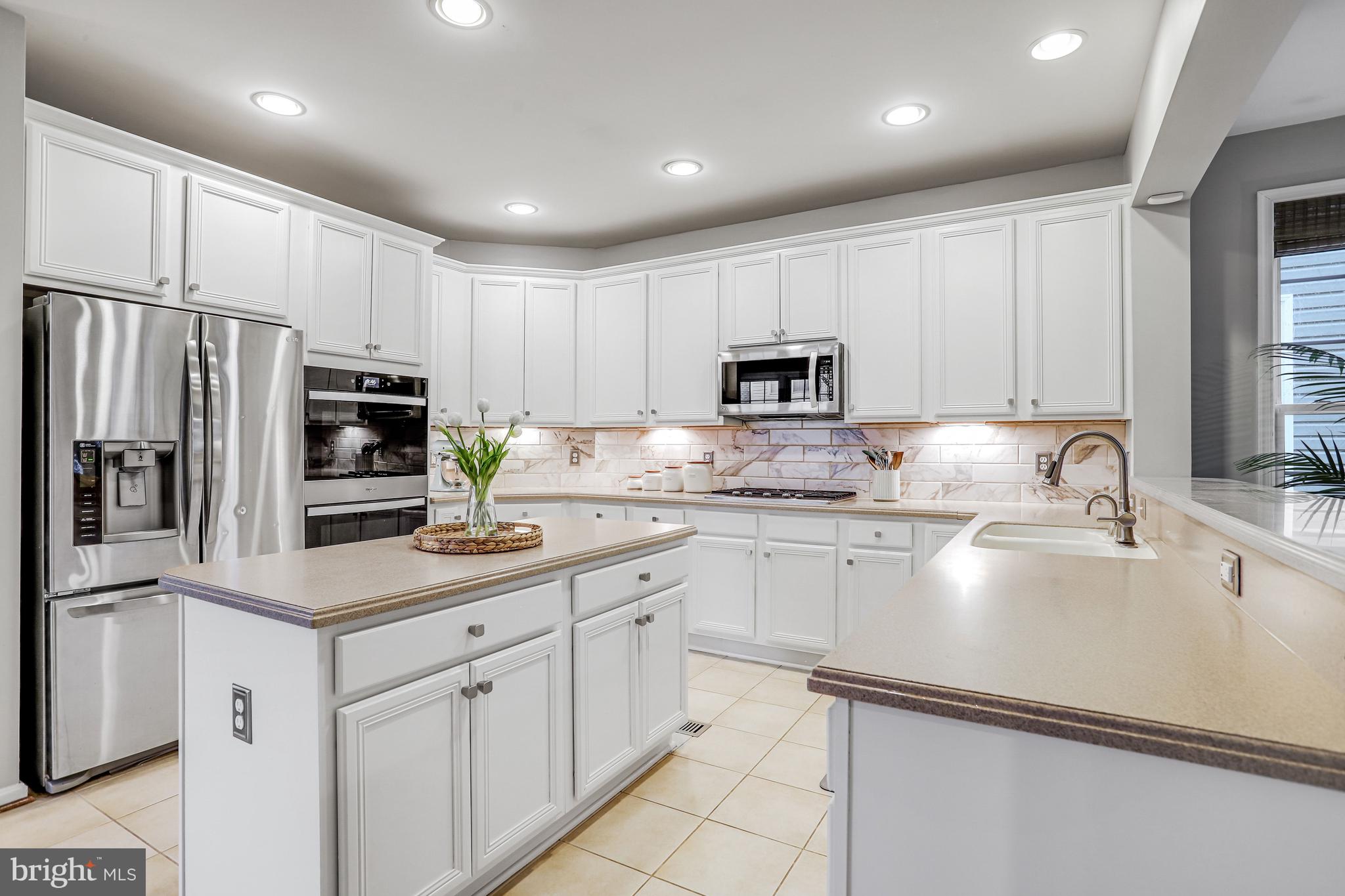 BROADLANDS - Residential