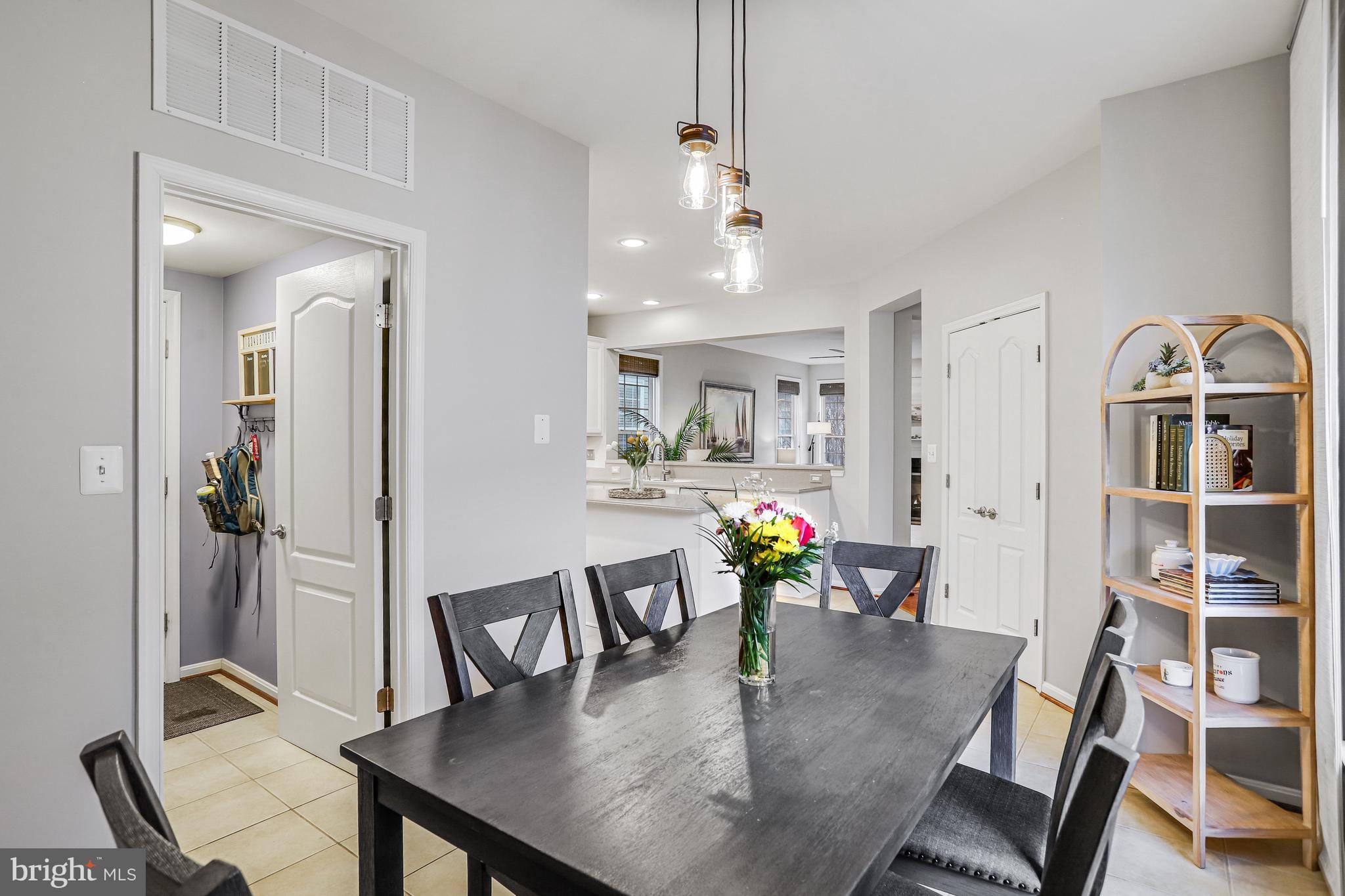 BROADLANDS - Residential