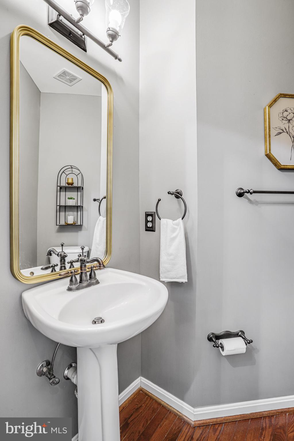 BROADLANDS - Residential