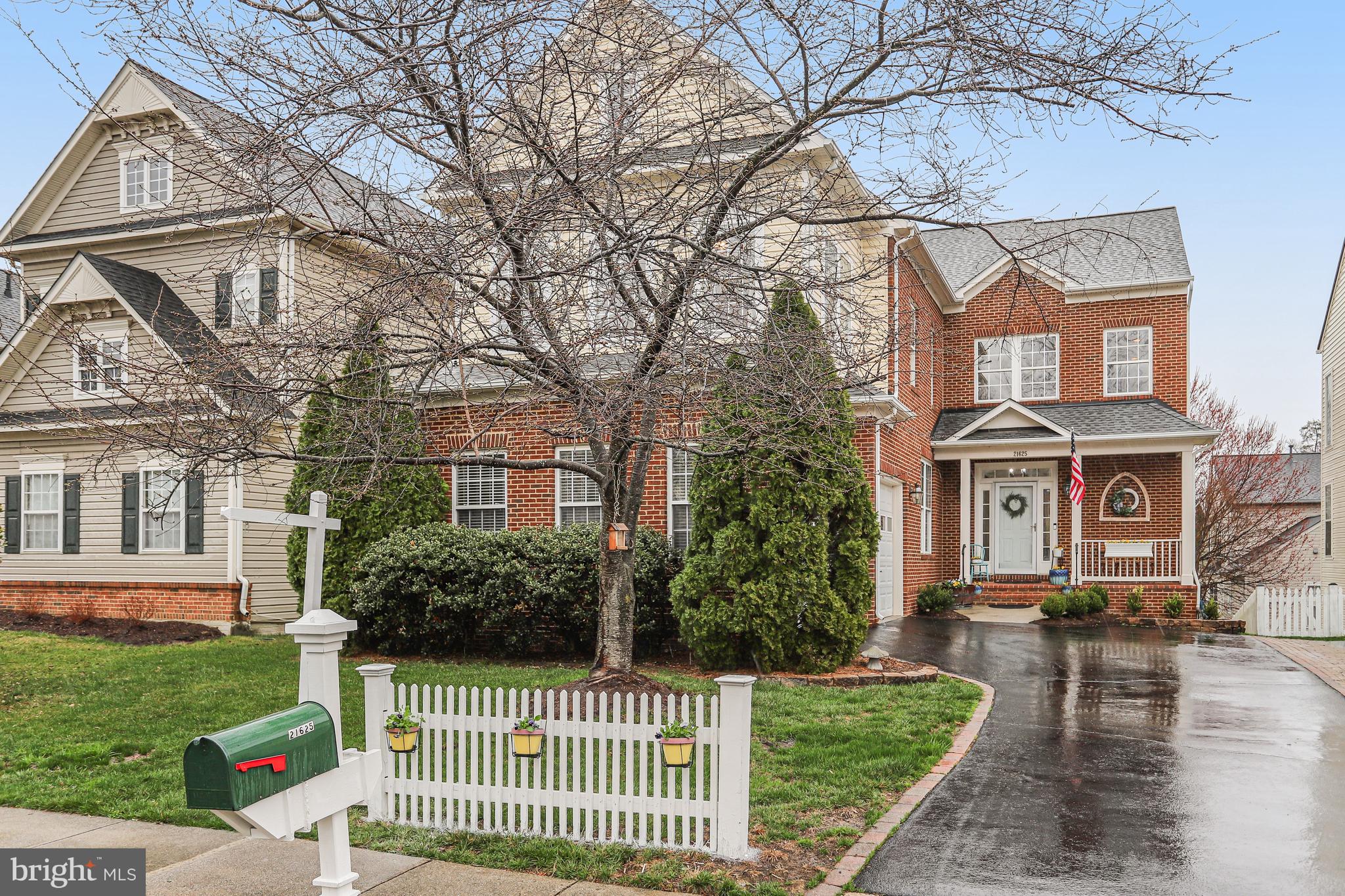 BROADLANDS - Residential