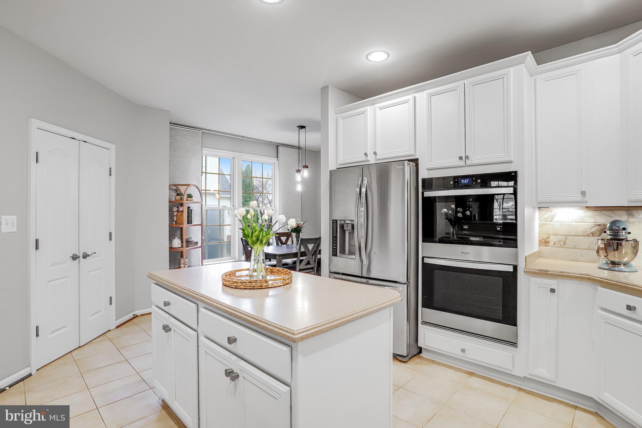 BROADLANDS - Residential