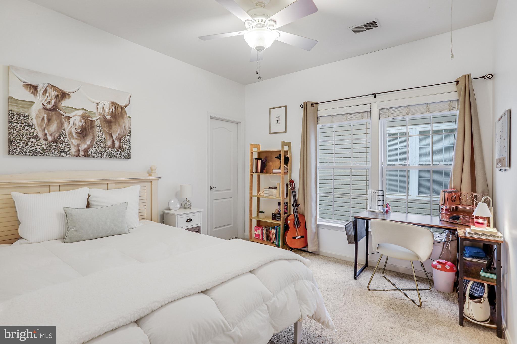 BROADLANDS - Residential