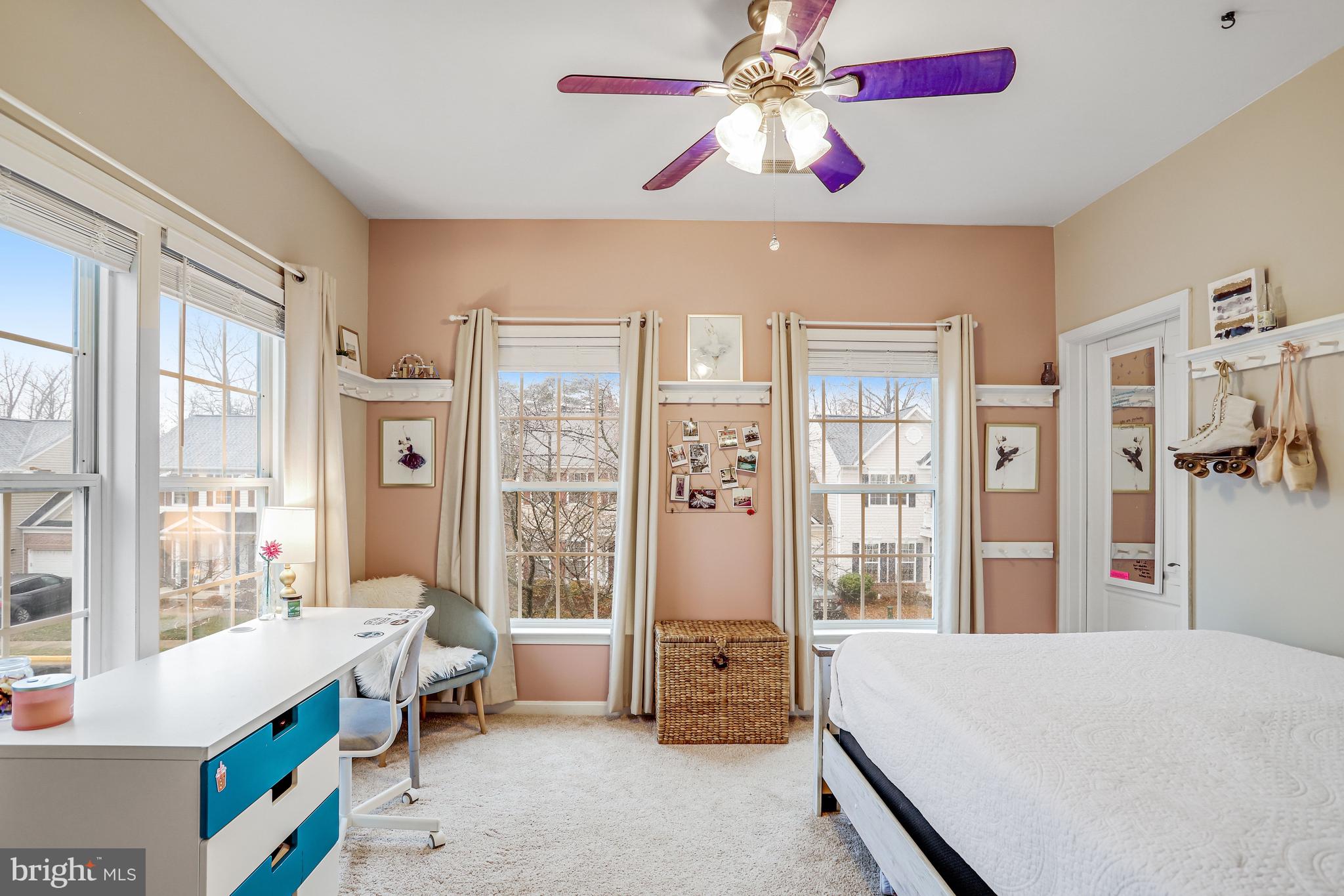 BROADLANDS - Residential