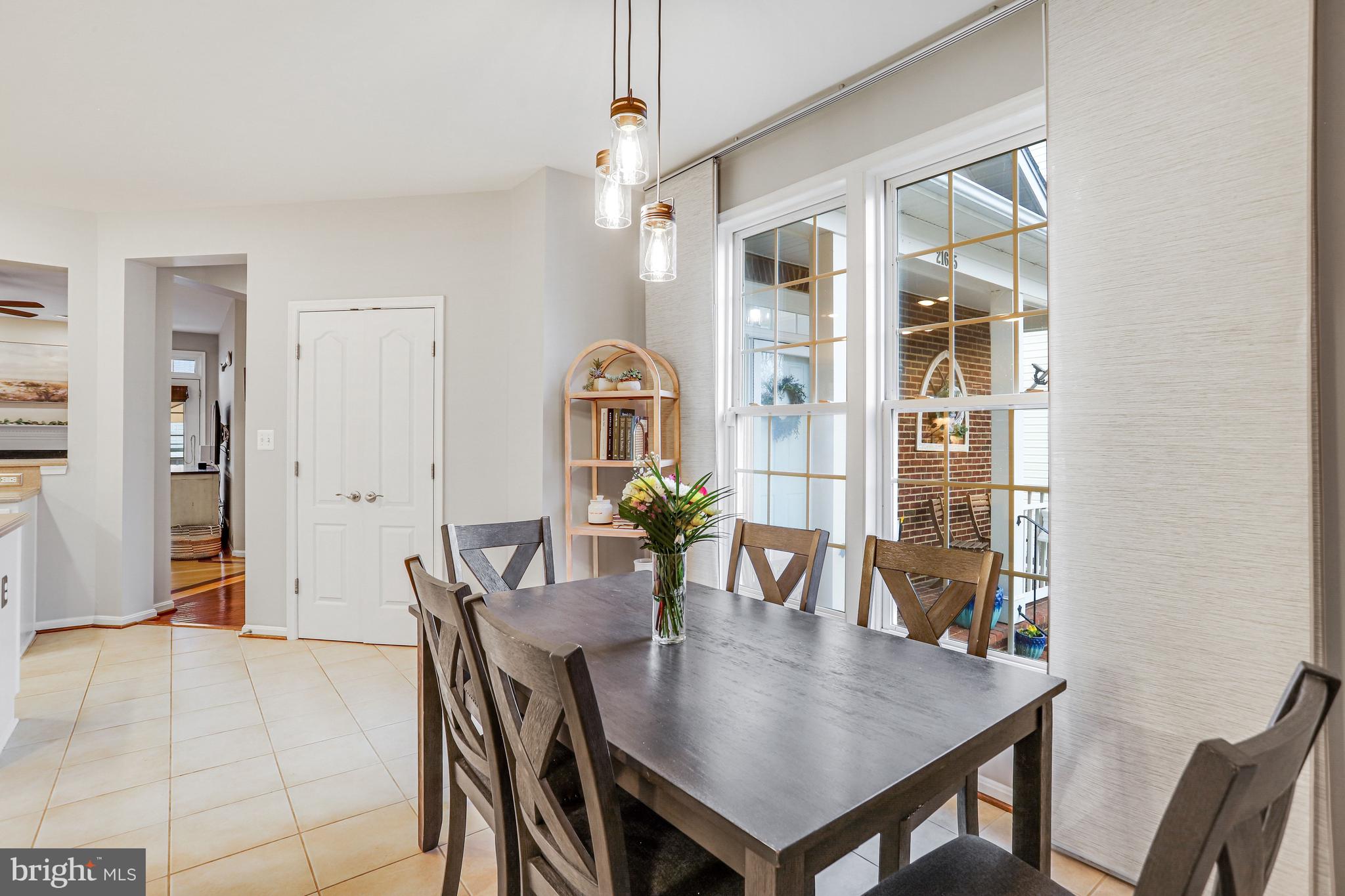 BROADLANDS - Residential